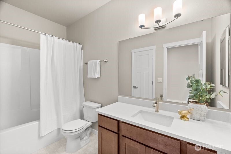 4713 Brielle Street Property Photo 5
