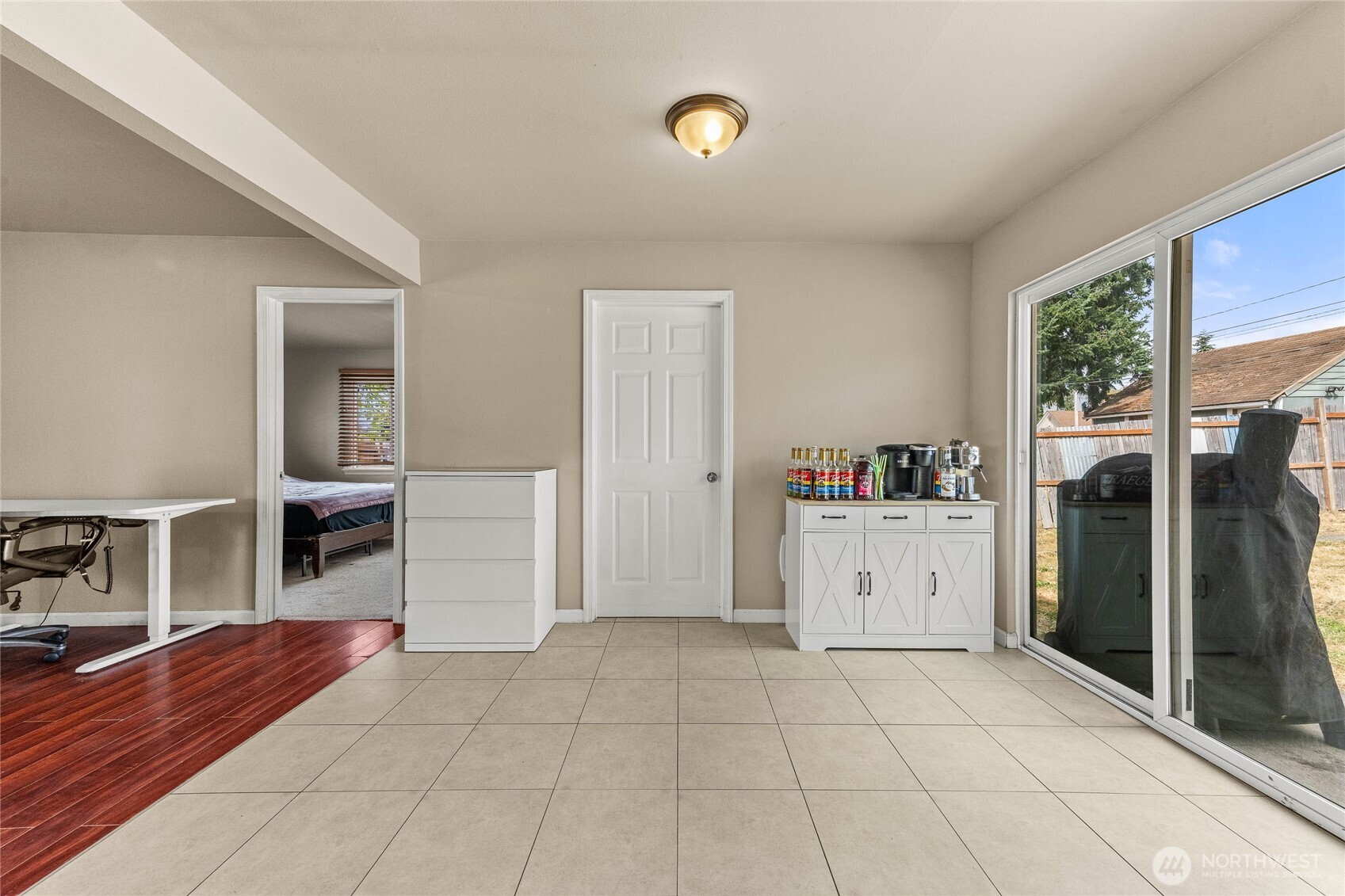 5911 S Thompson Avenue Property Photo 10