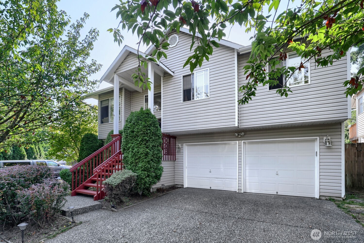 620 90th Street Property Photo 3