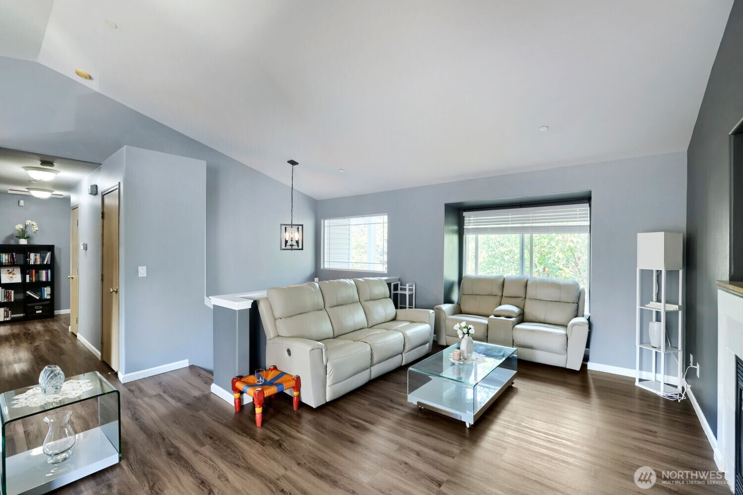 620 90th Street Property Photo 4