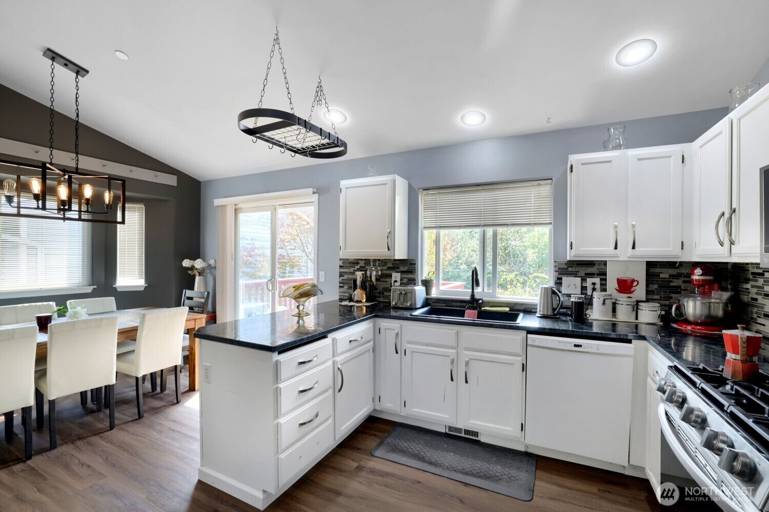 620 90th Street Property Photo 8