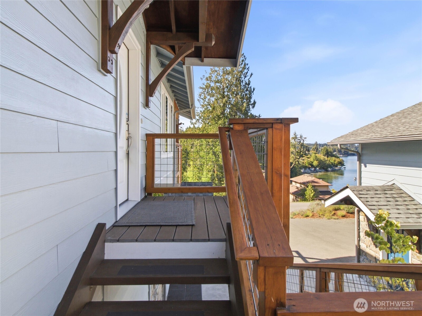 9924 Mariner Drive Property Photo 3
