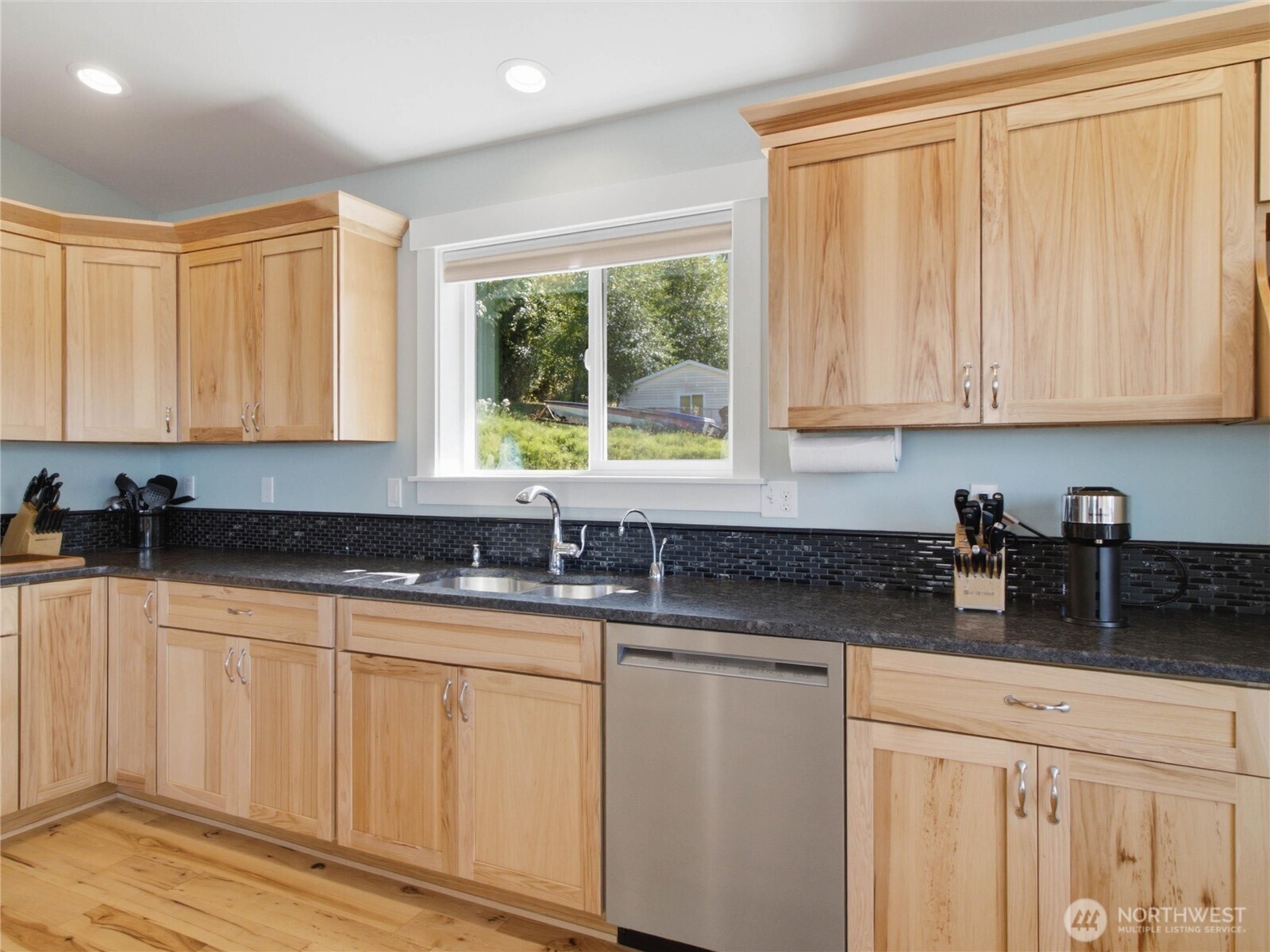 9924 Mariner Drive Property Photo 7