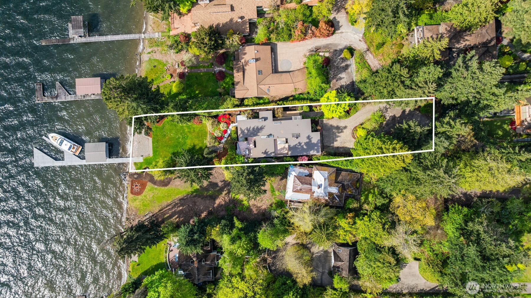 3403 Evergreen Point Road Property Photo 2