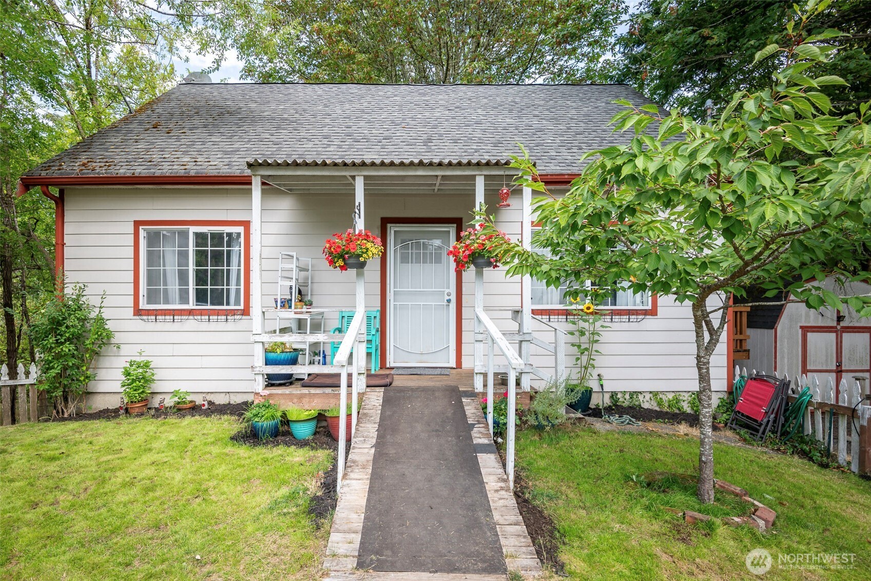 817 Kendall Street Property Photo 1