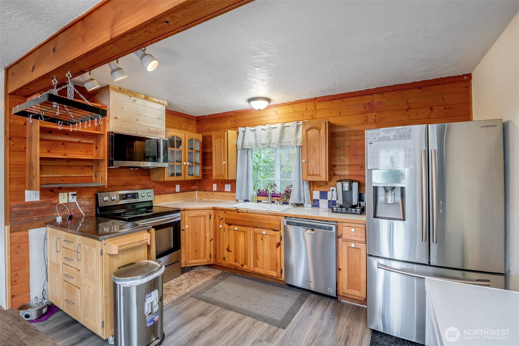 817 Kendall Street Property Photo 14