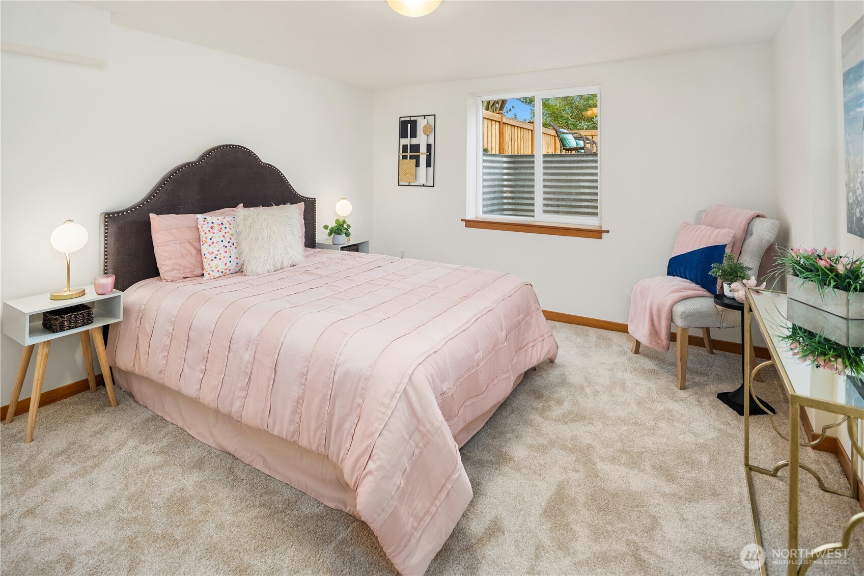 5616 Fauntleroy Way Property Photo 14