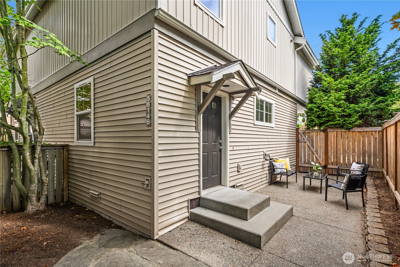 5614 Fauntleroy Way B Property Photo 16