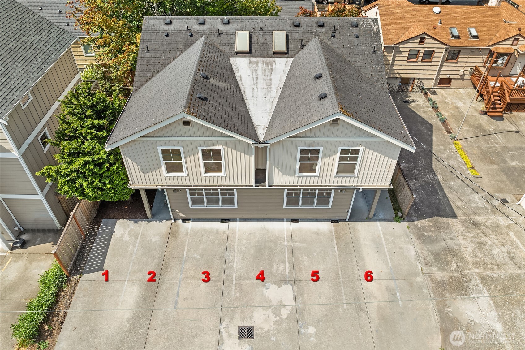 5614 Fauntleroy Way B Property Photo 17