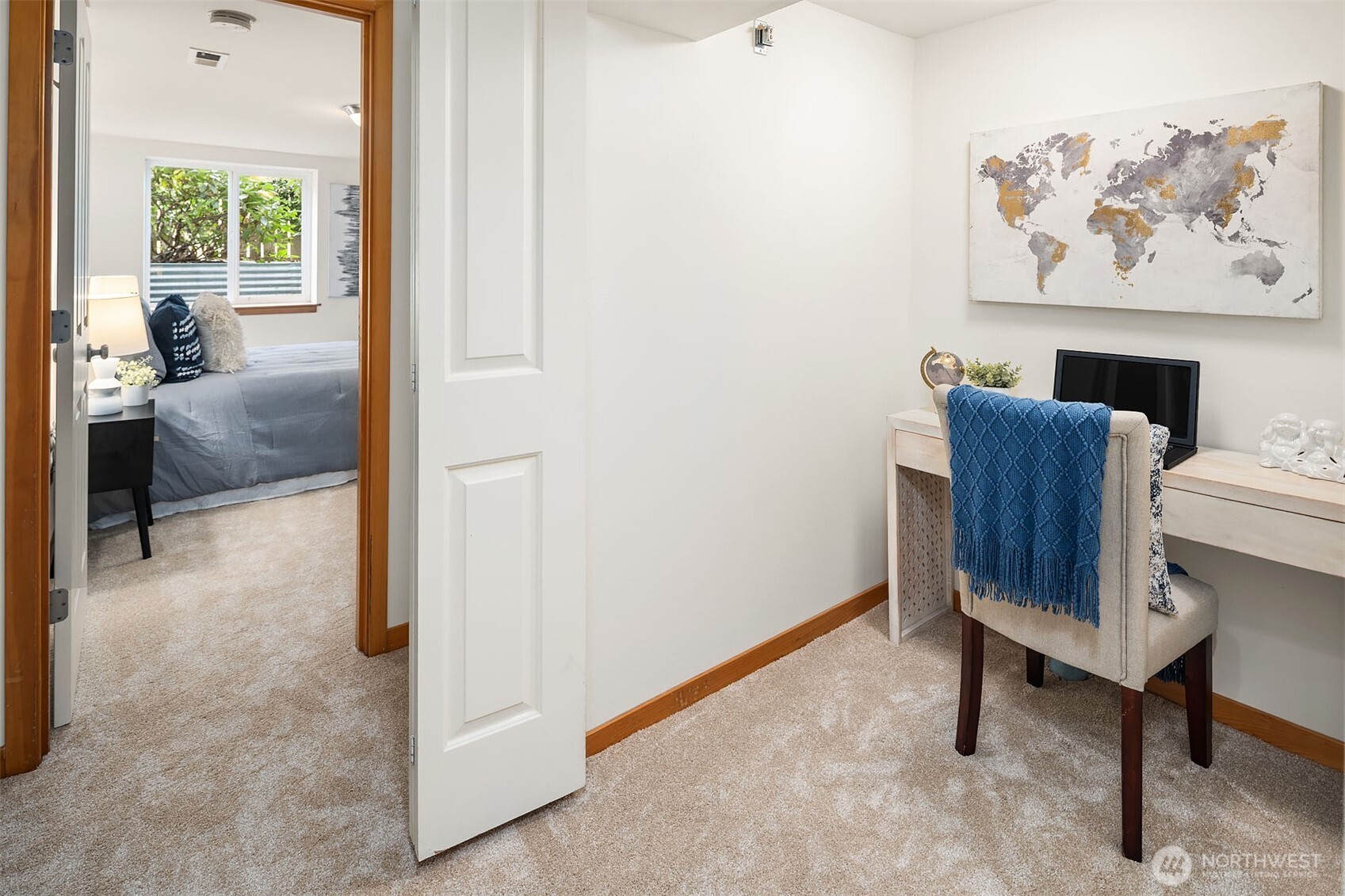 5614 Fauntleroy Way Property Photo 32