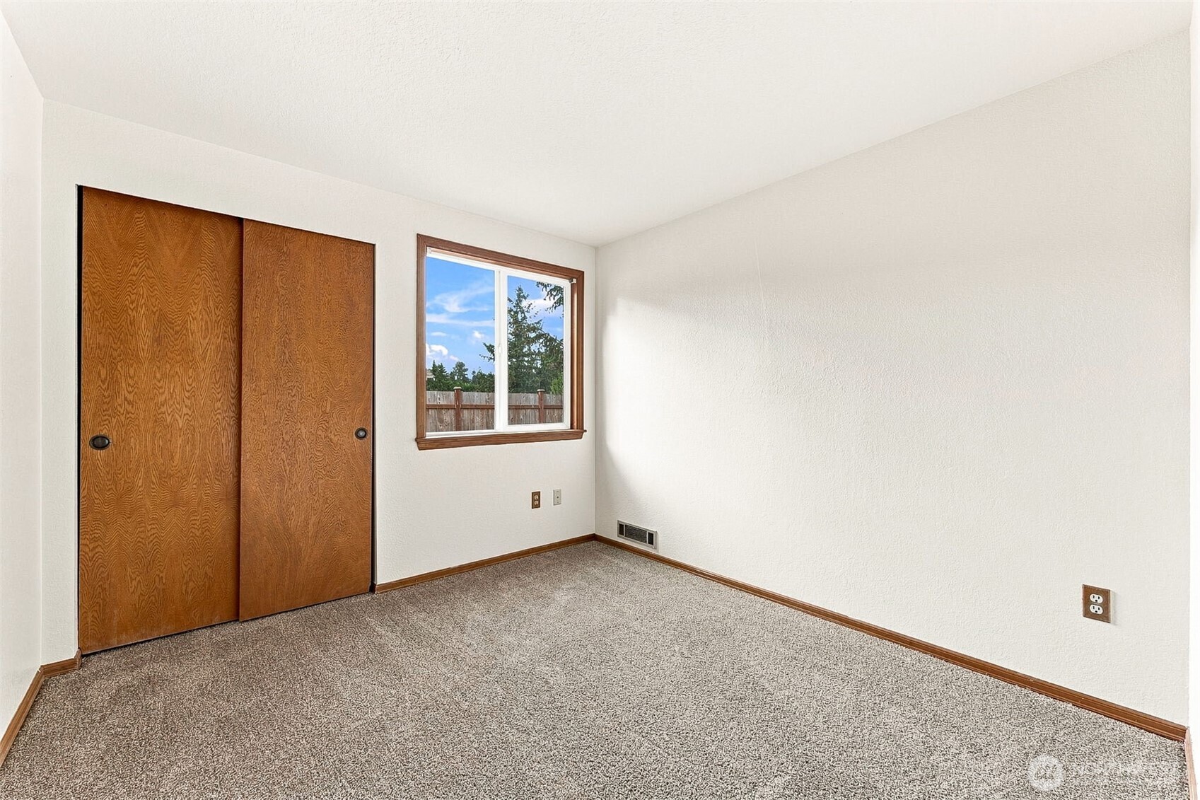 9122 159th Street Property Photo 16