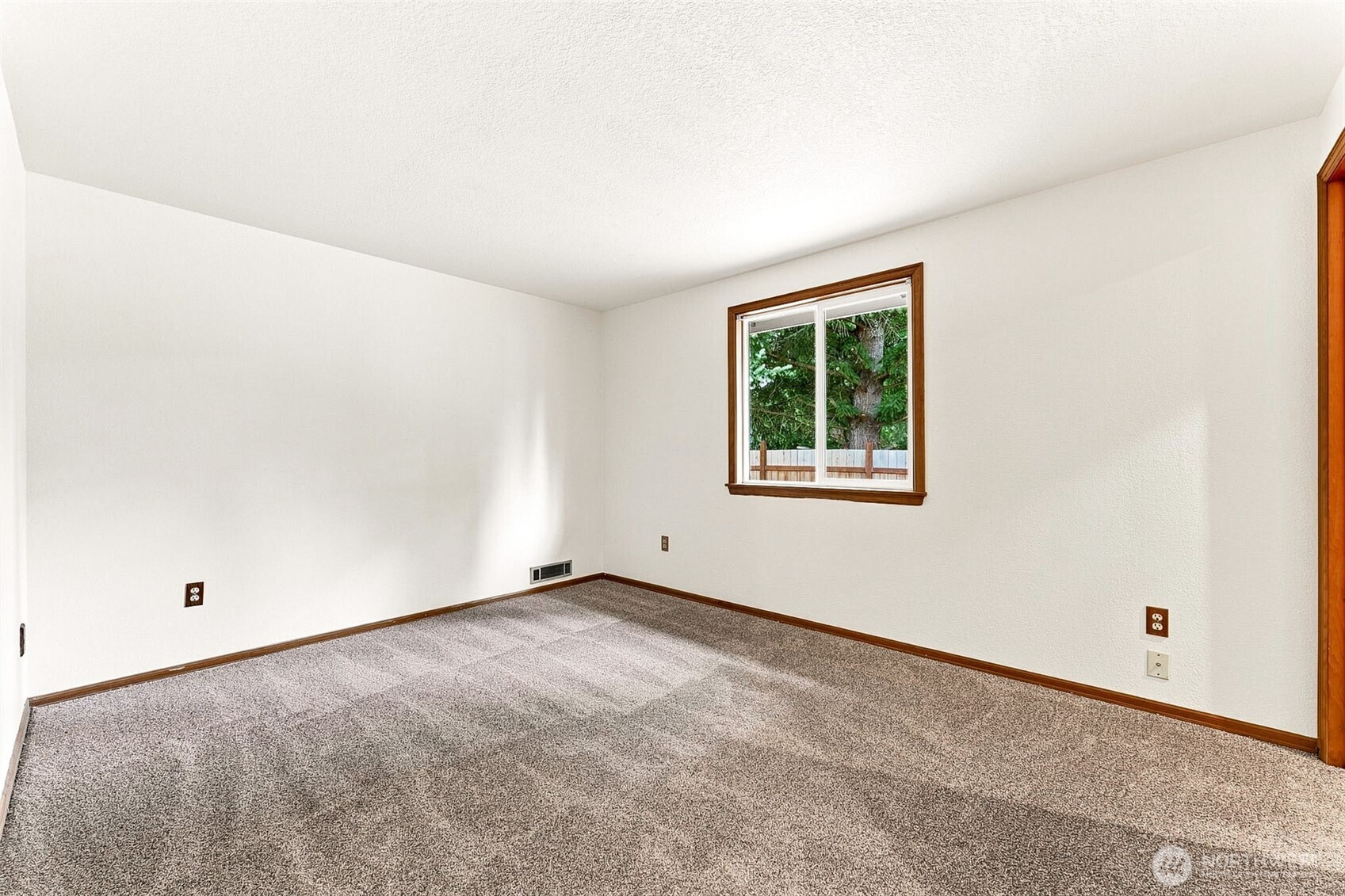 9122 159th Street Property Photo 17