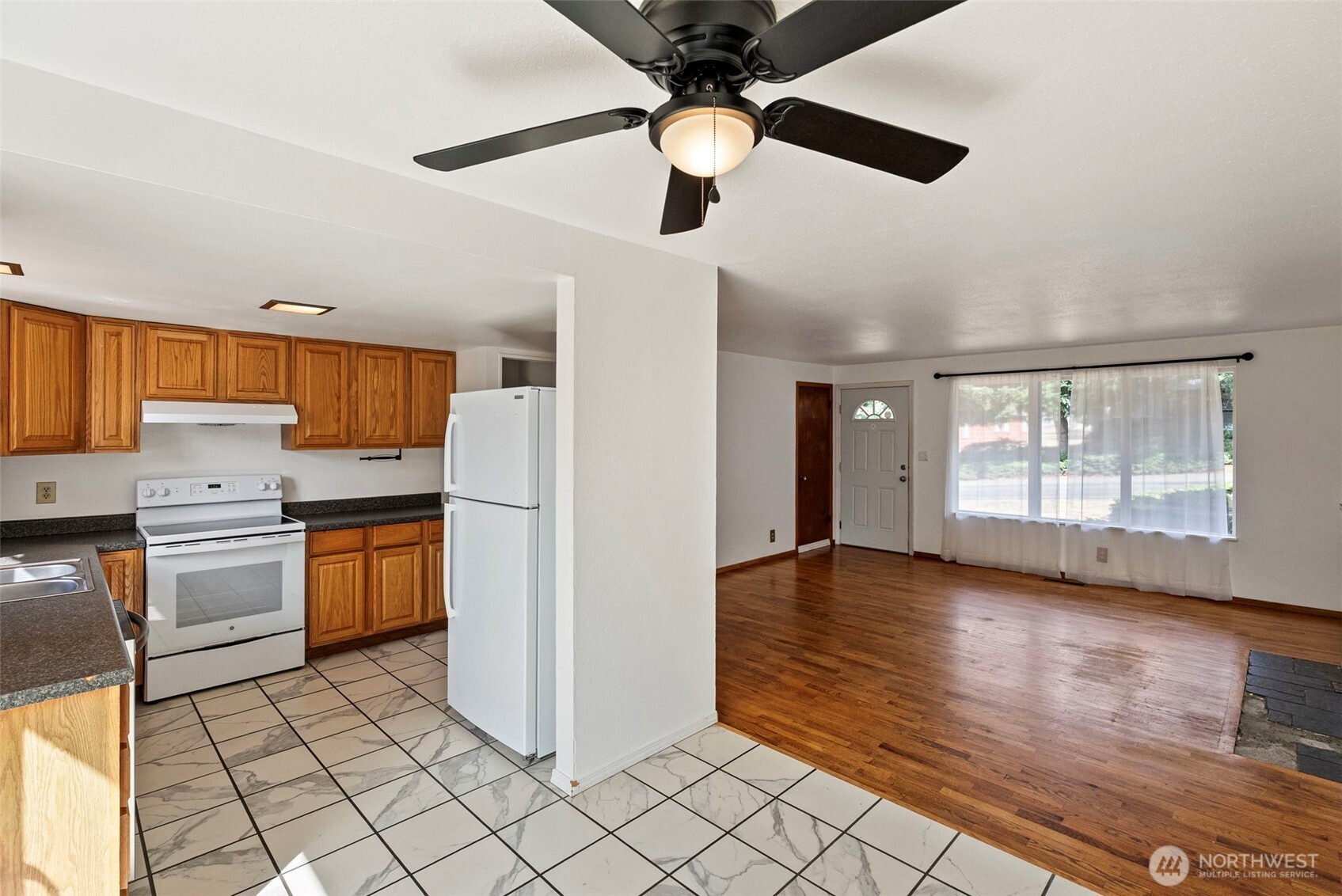1527 Sylvan Way Property Photo 10
