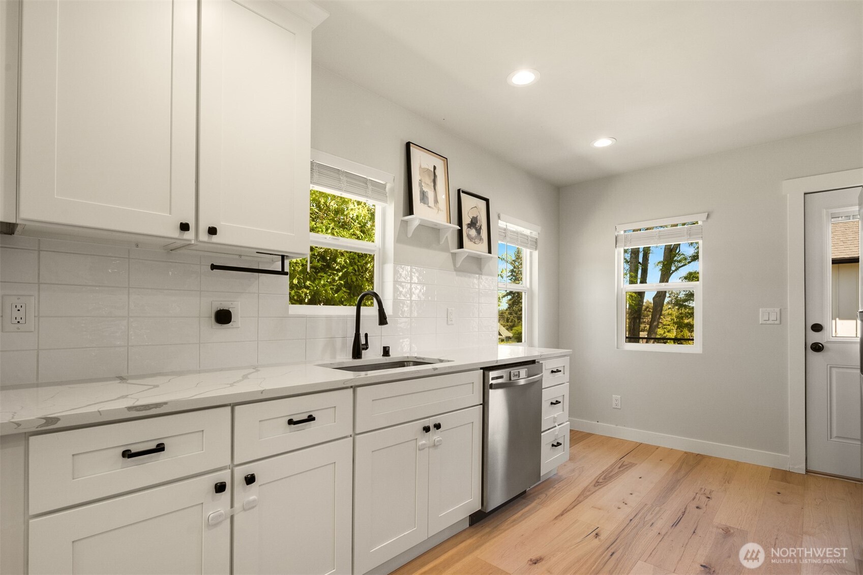 11558 Fremont Avenue Property Photo 10