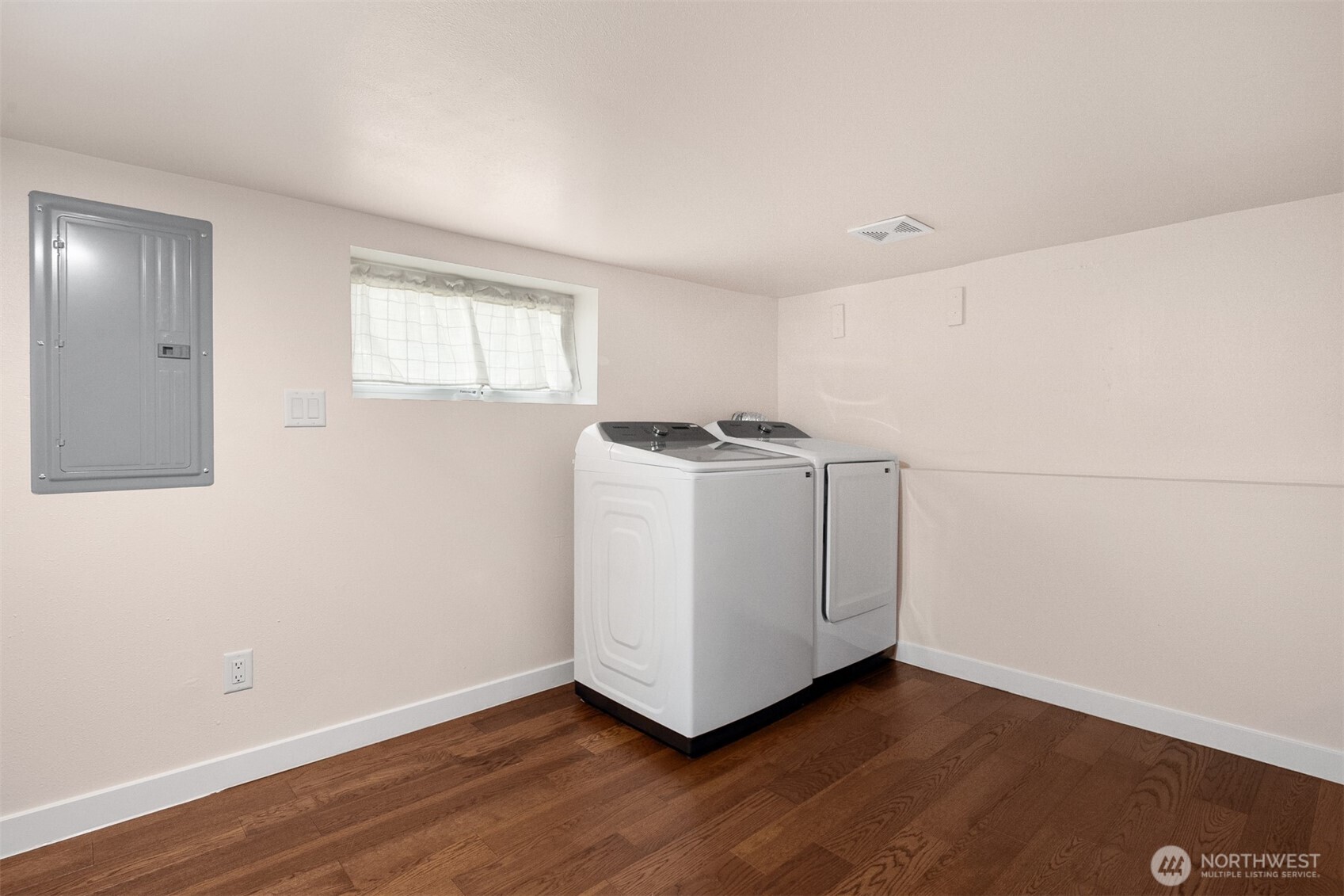 11558 Fremont Avenue Property Photo 22