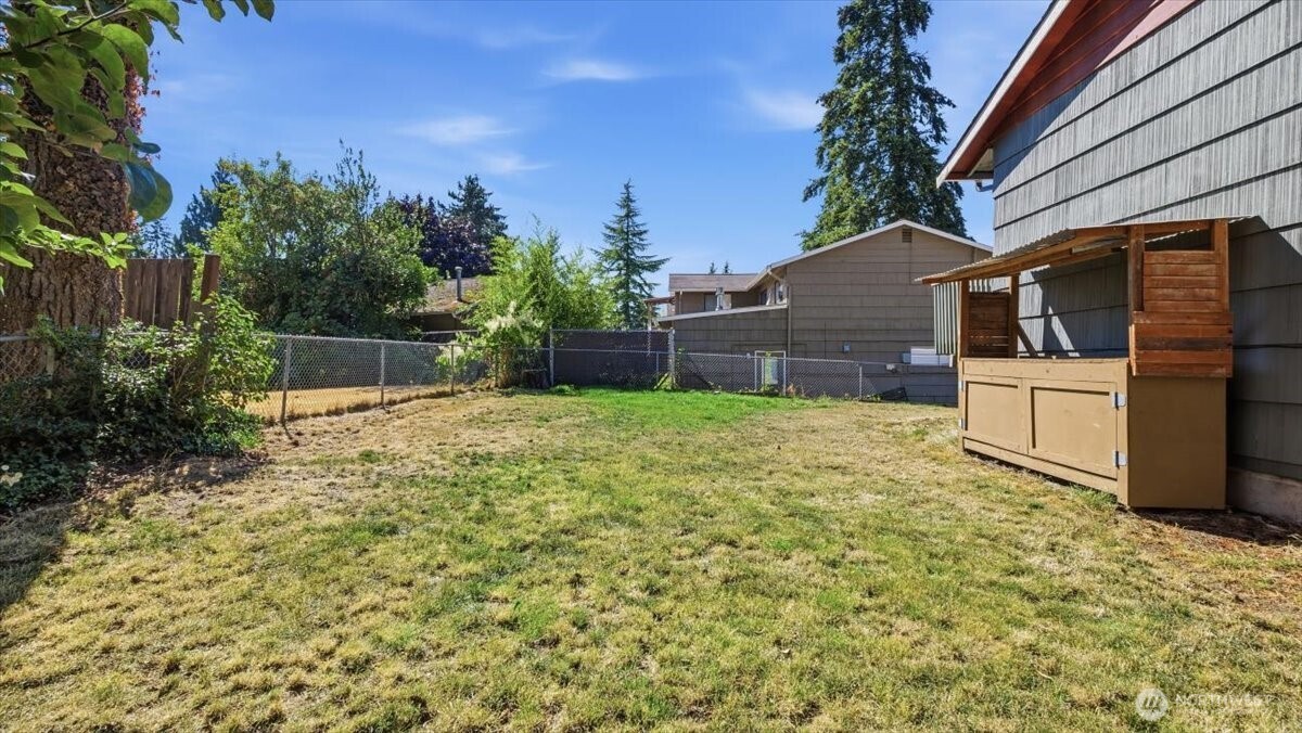 22004 36th Avenue Property Photo 35