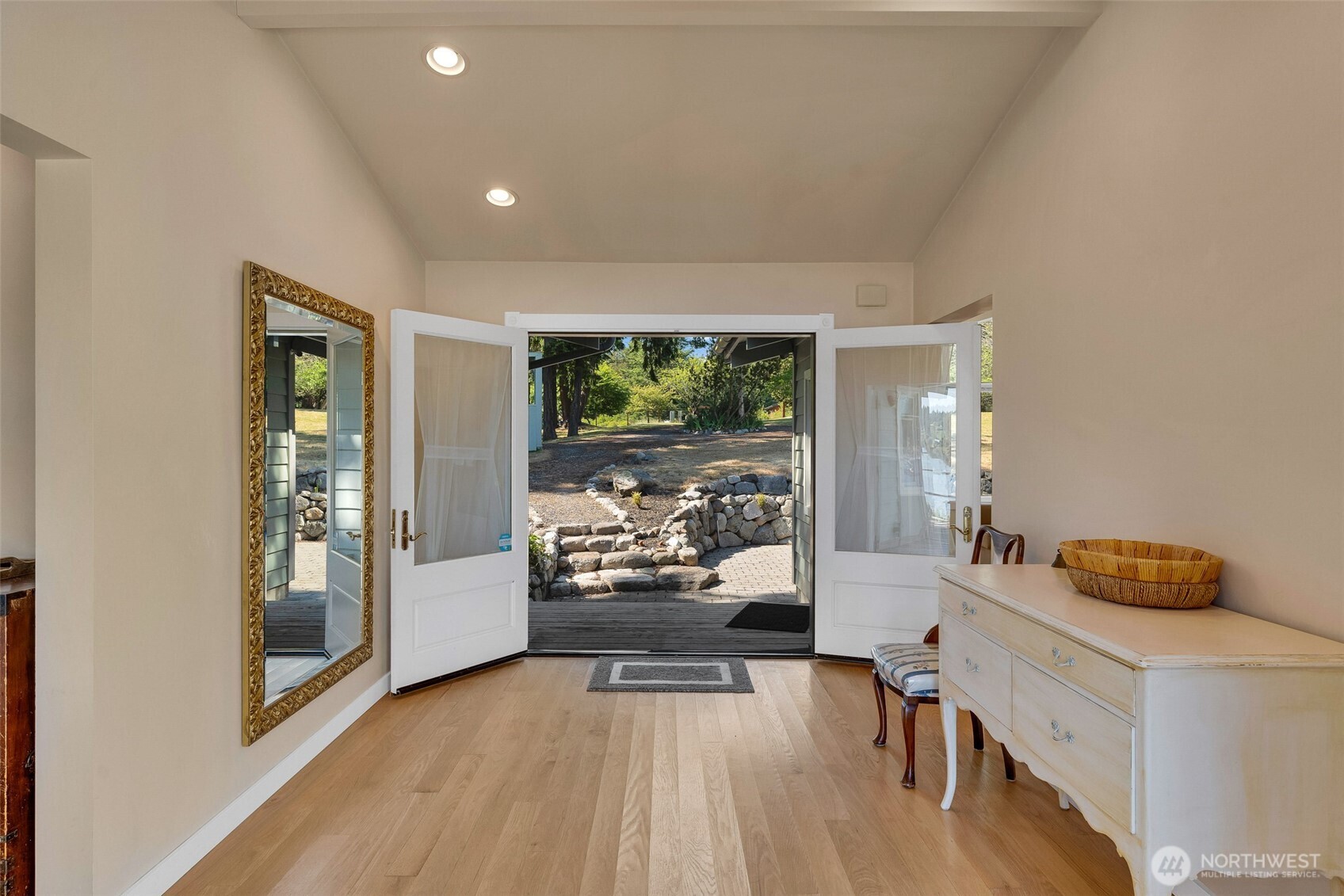 1794 Bayshore Road Property Photo 11