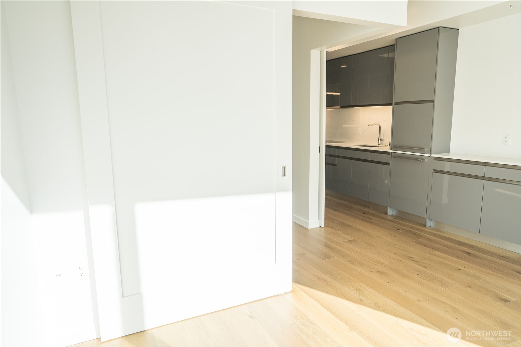 1808 Minor Avenue 1402 Property Photo 6