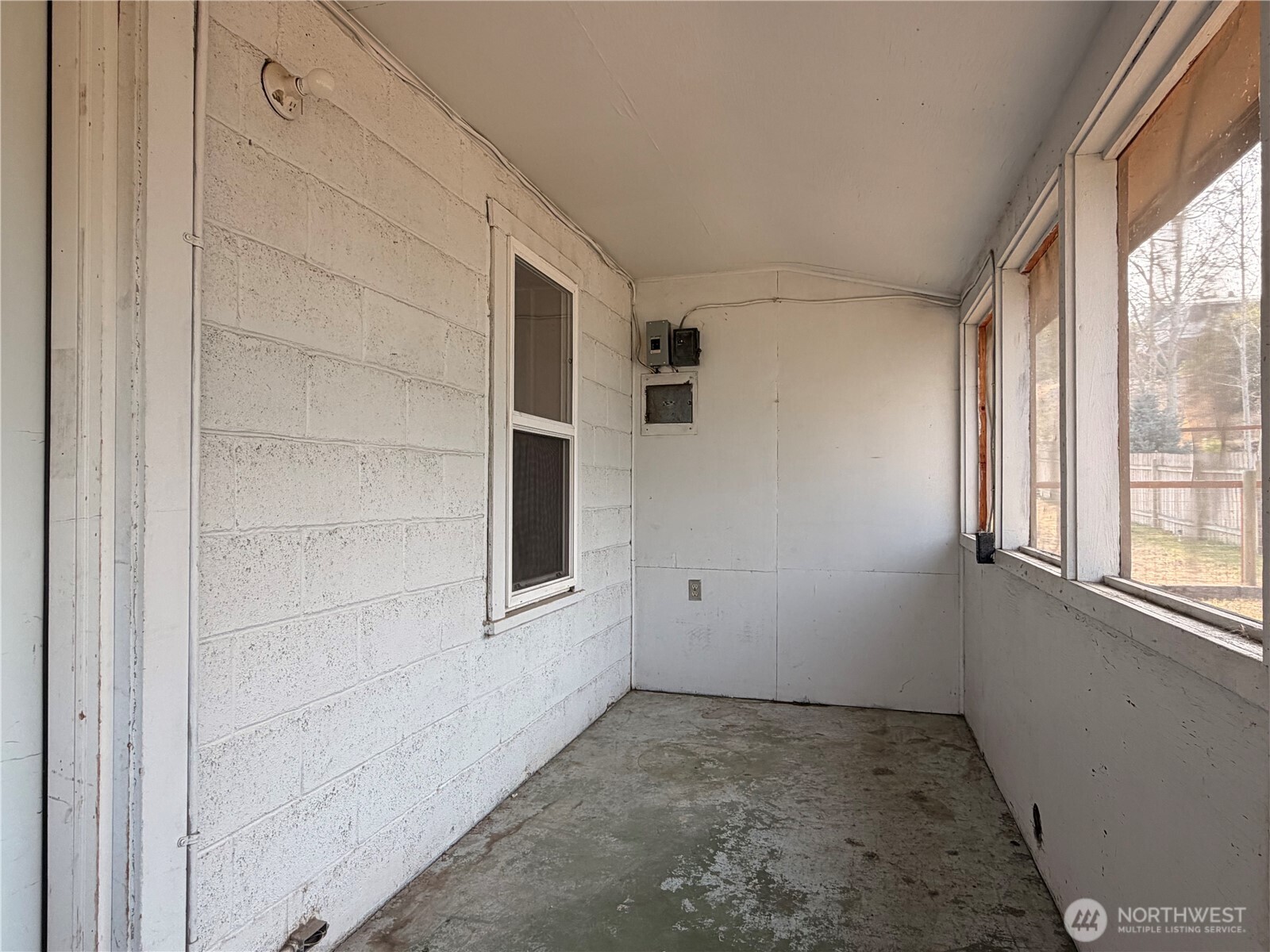 210 Whitcomb Avenue Property Photo 9