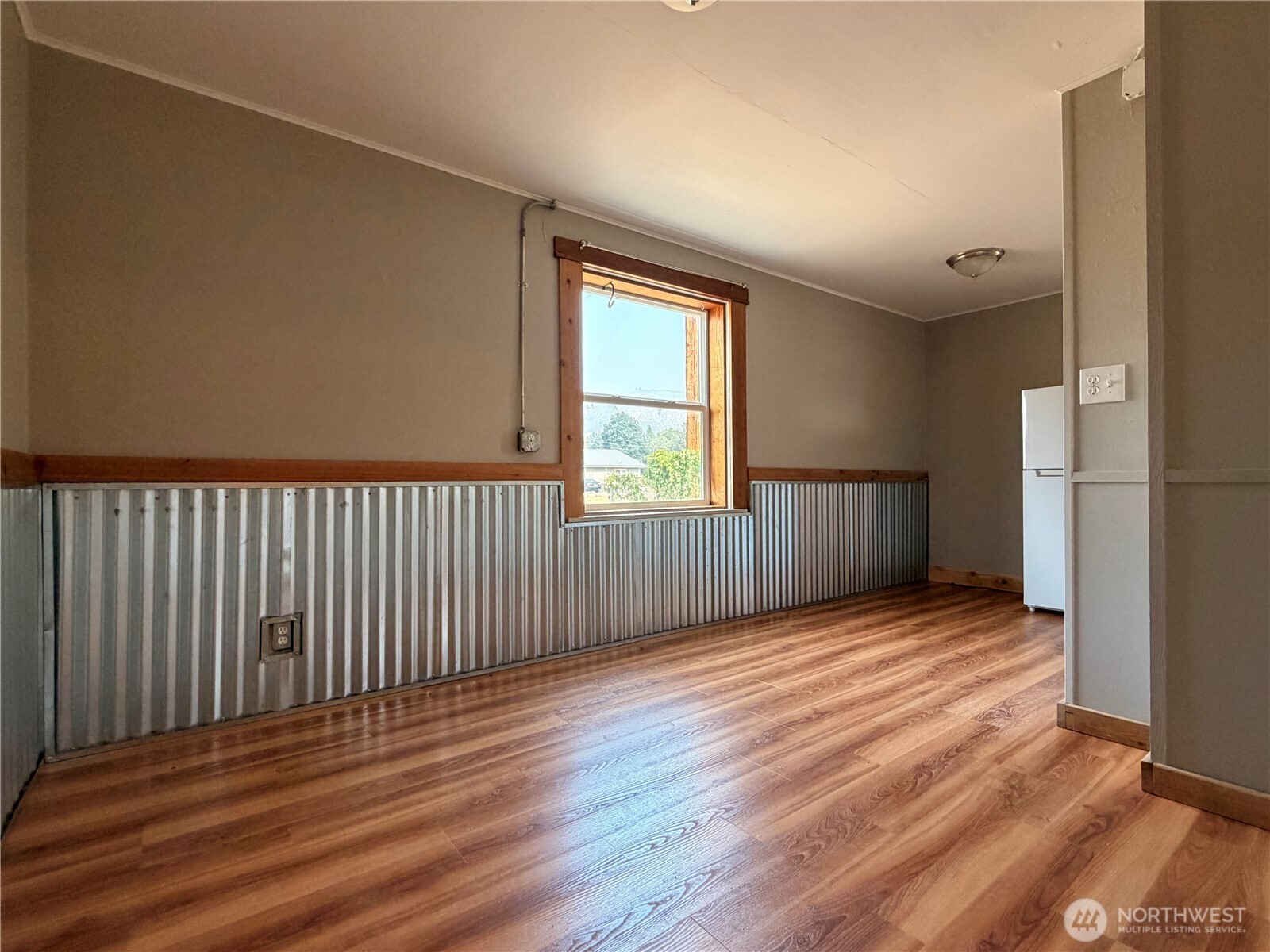 210 Whitcomb Avenue Property Photo 11
