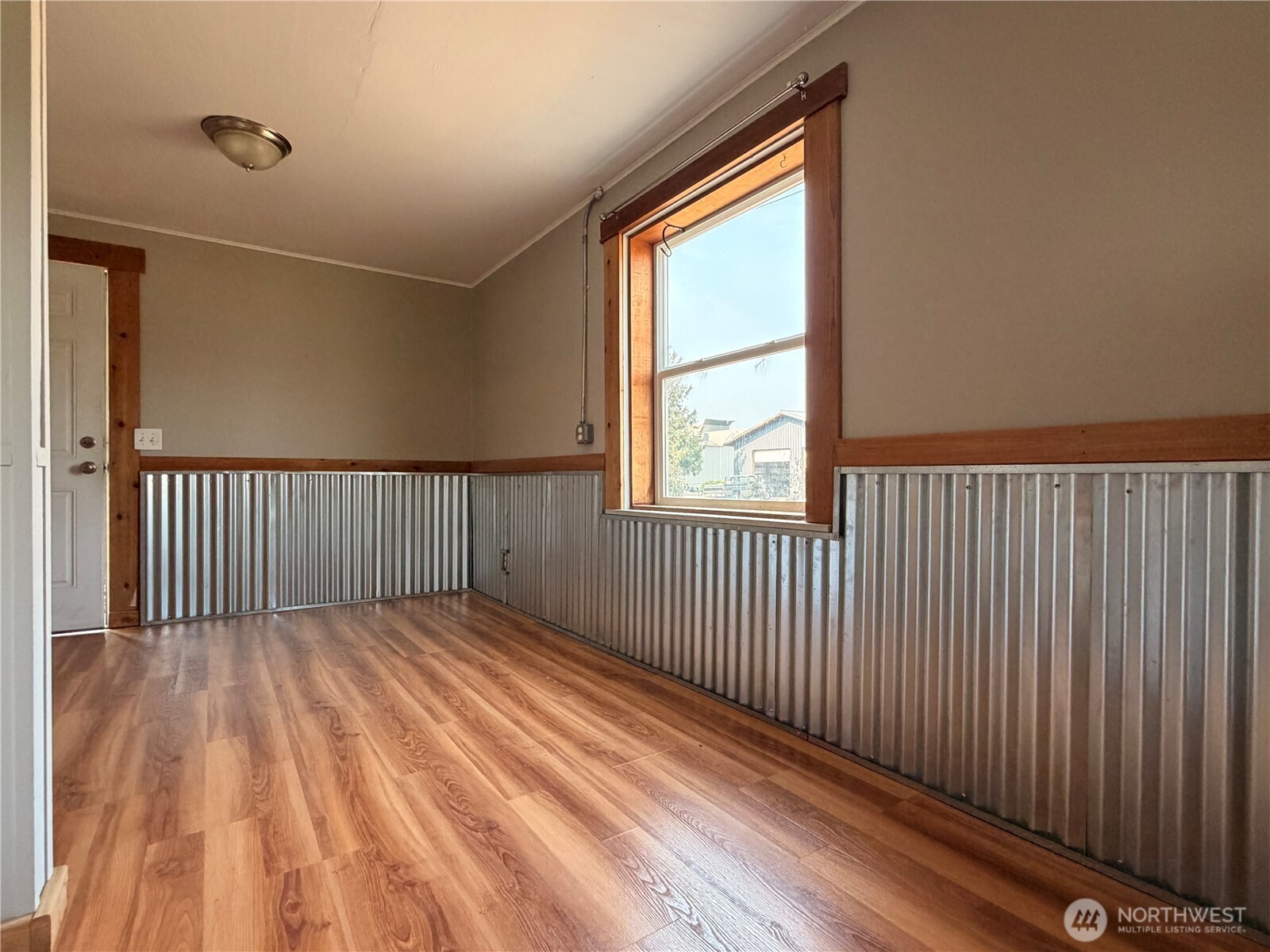 210 Whitcomb Avenue Property Photo 16
