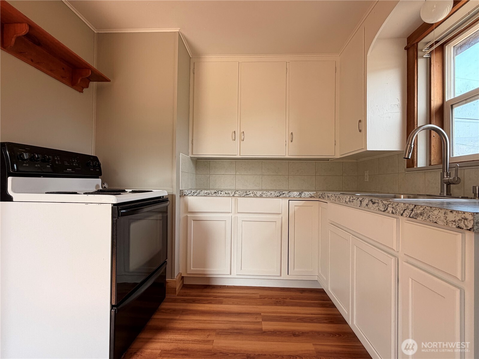 210 Whitcomb Avenue Property Photo 30