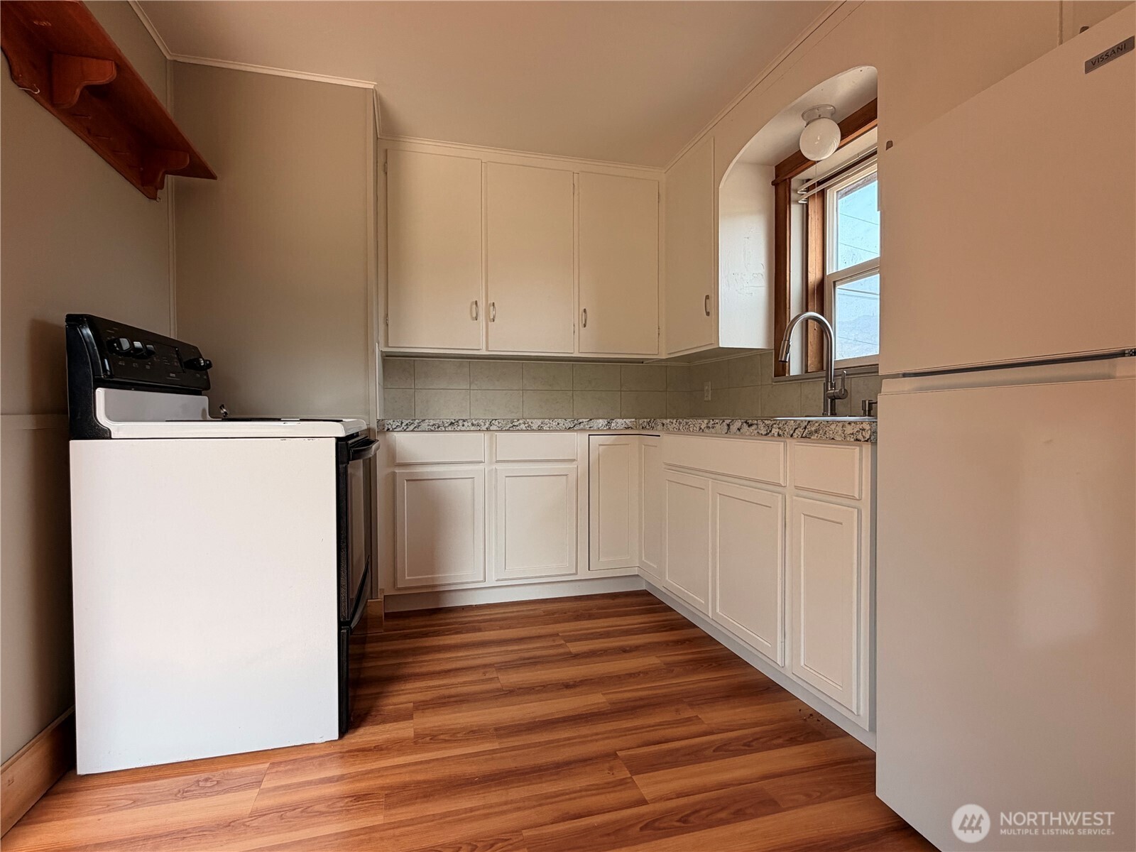 210 Whitcomb Avenue Property Photo 31