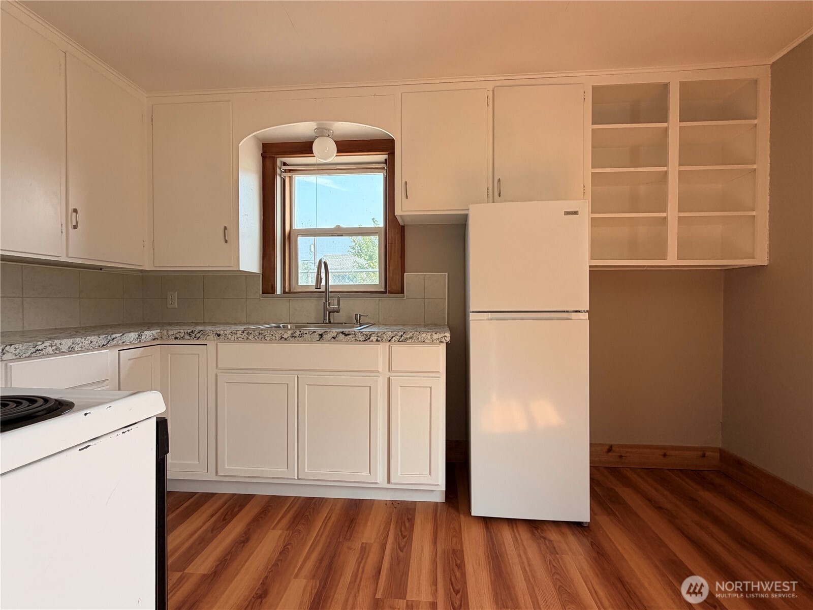 210 Whitcomb Avenue Property Photo 33