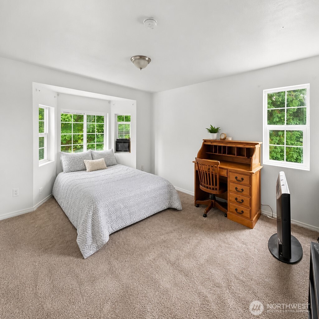 702 5th Avenue Property Photo 15