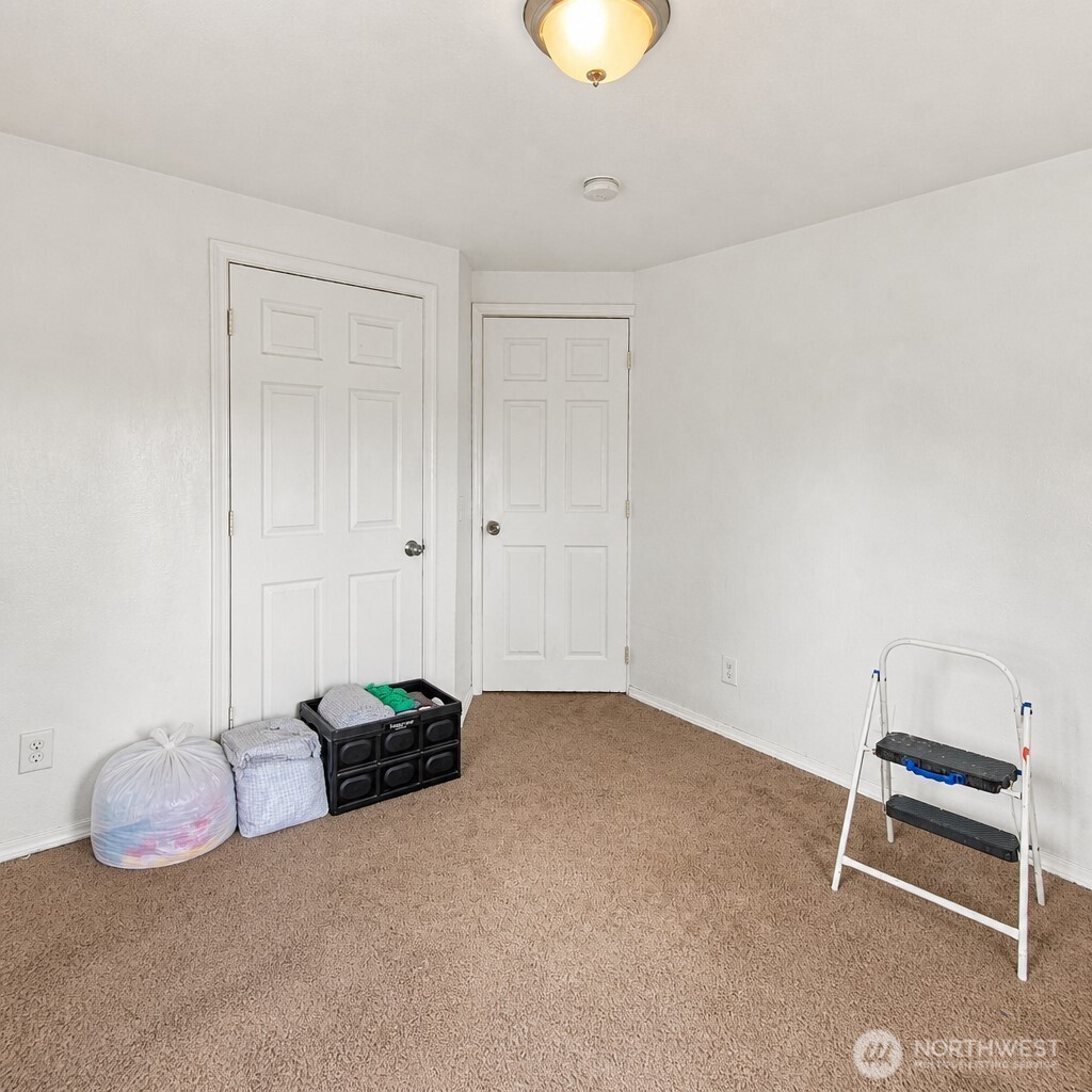 702 5th Avenue Property Photo 16