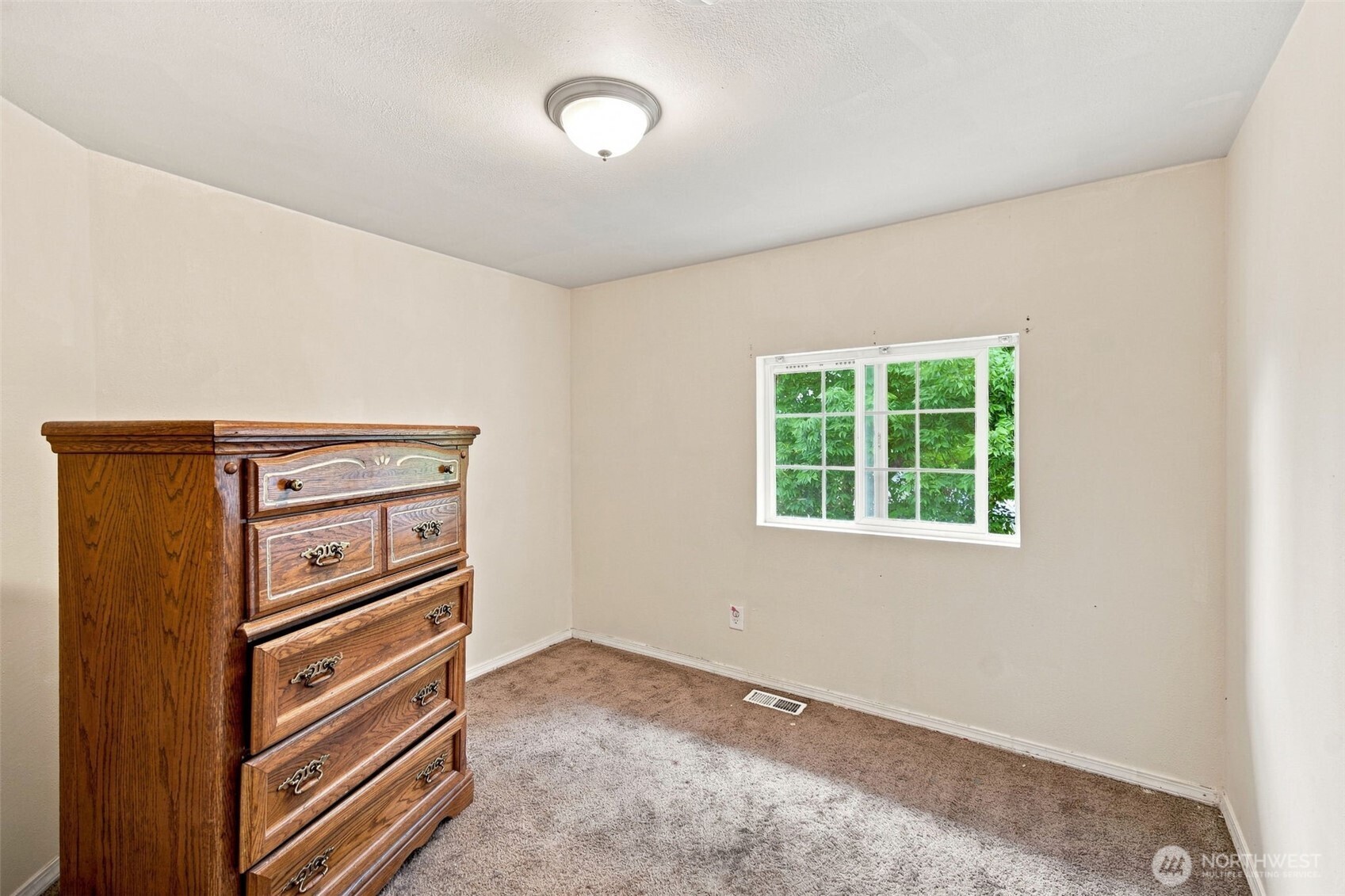 702 5th Avenue Property Photo 18