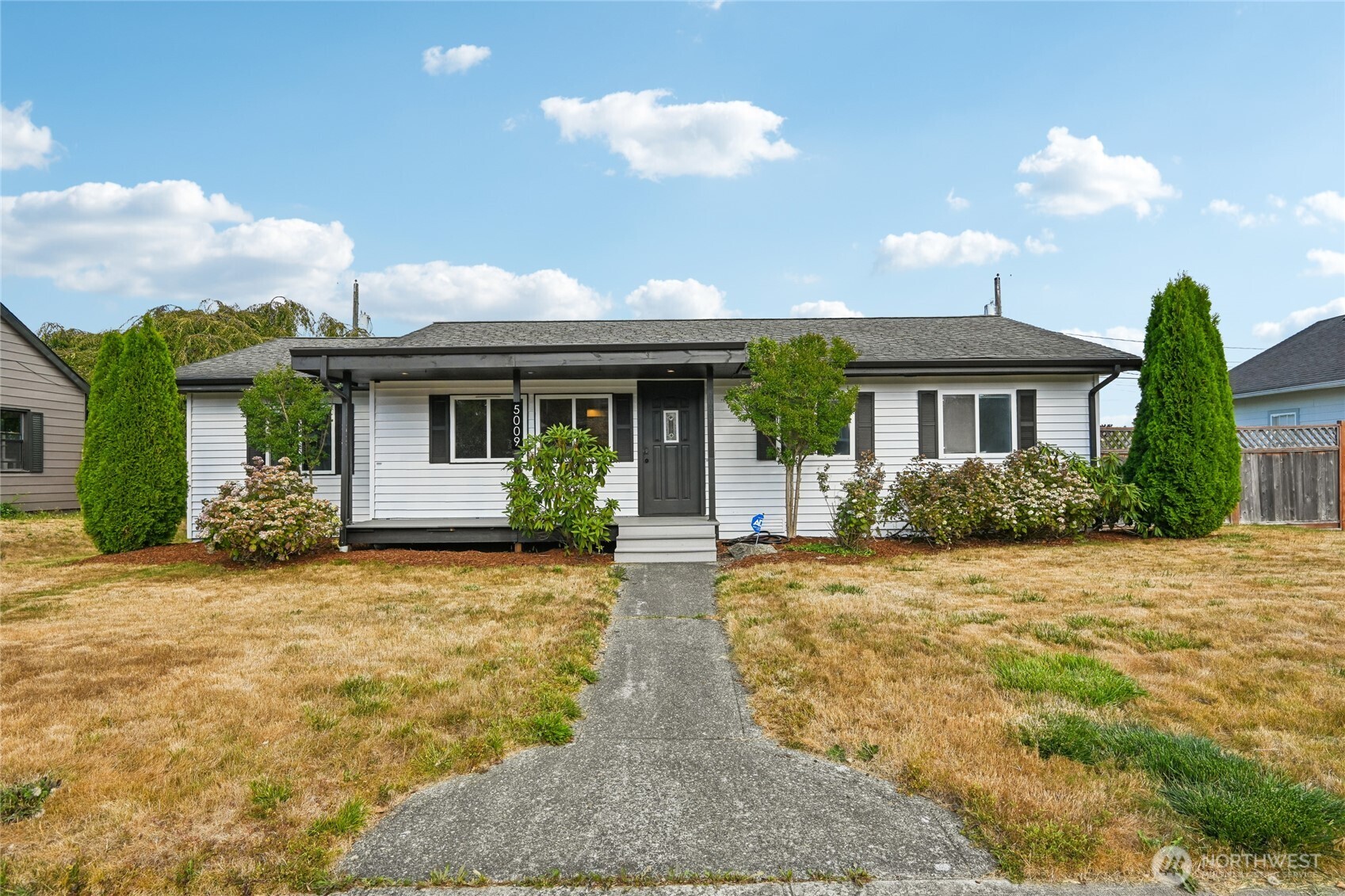 5009 Yakima Avenue Property Photo 1