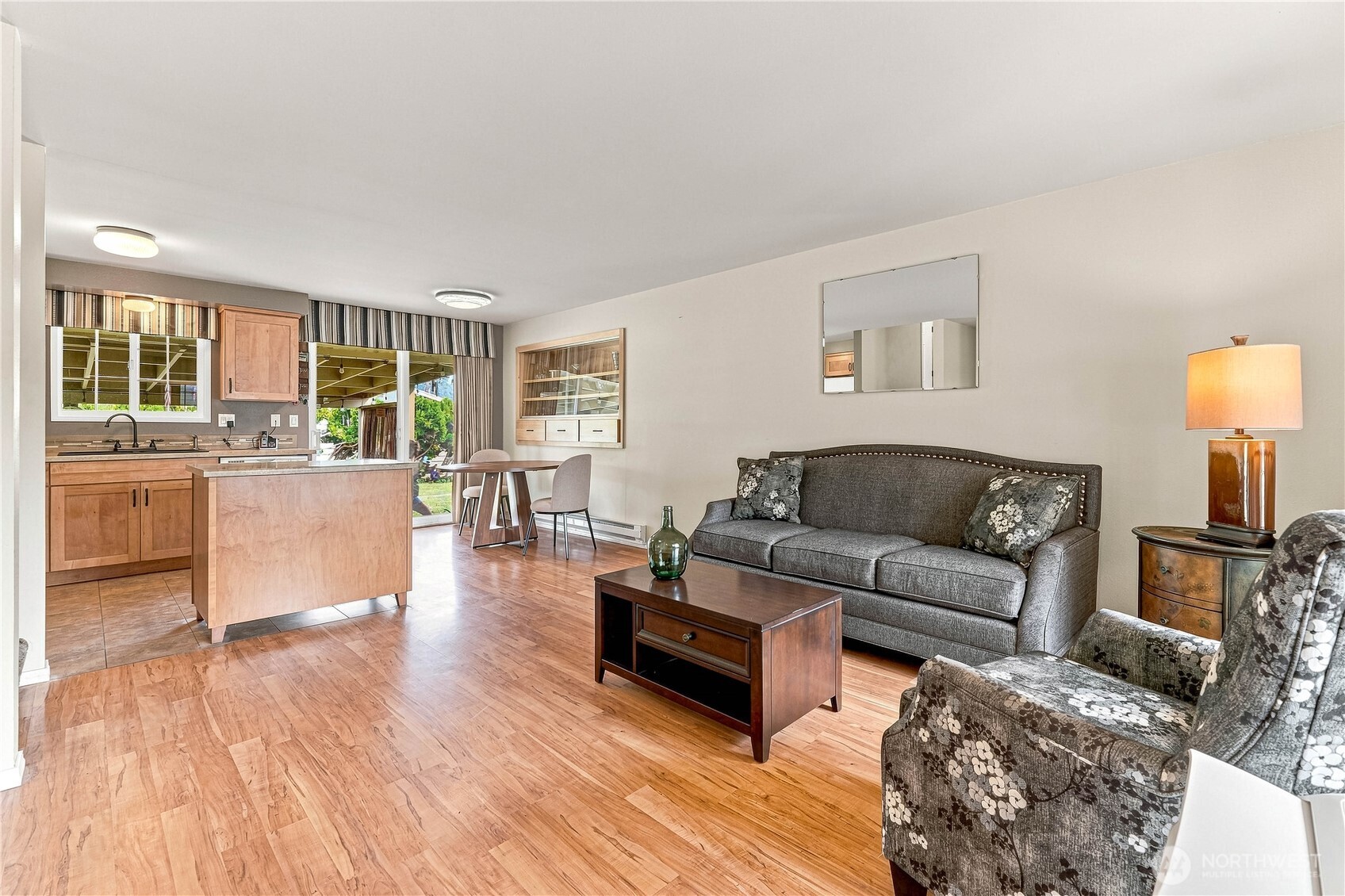 107 Oak Street Property Photo 2