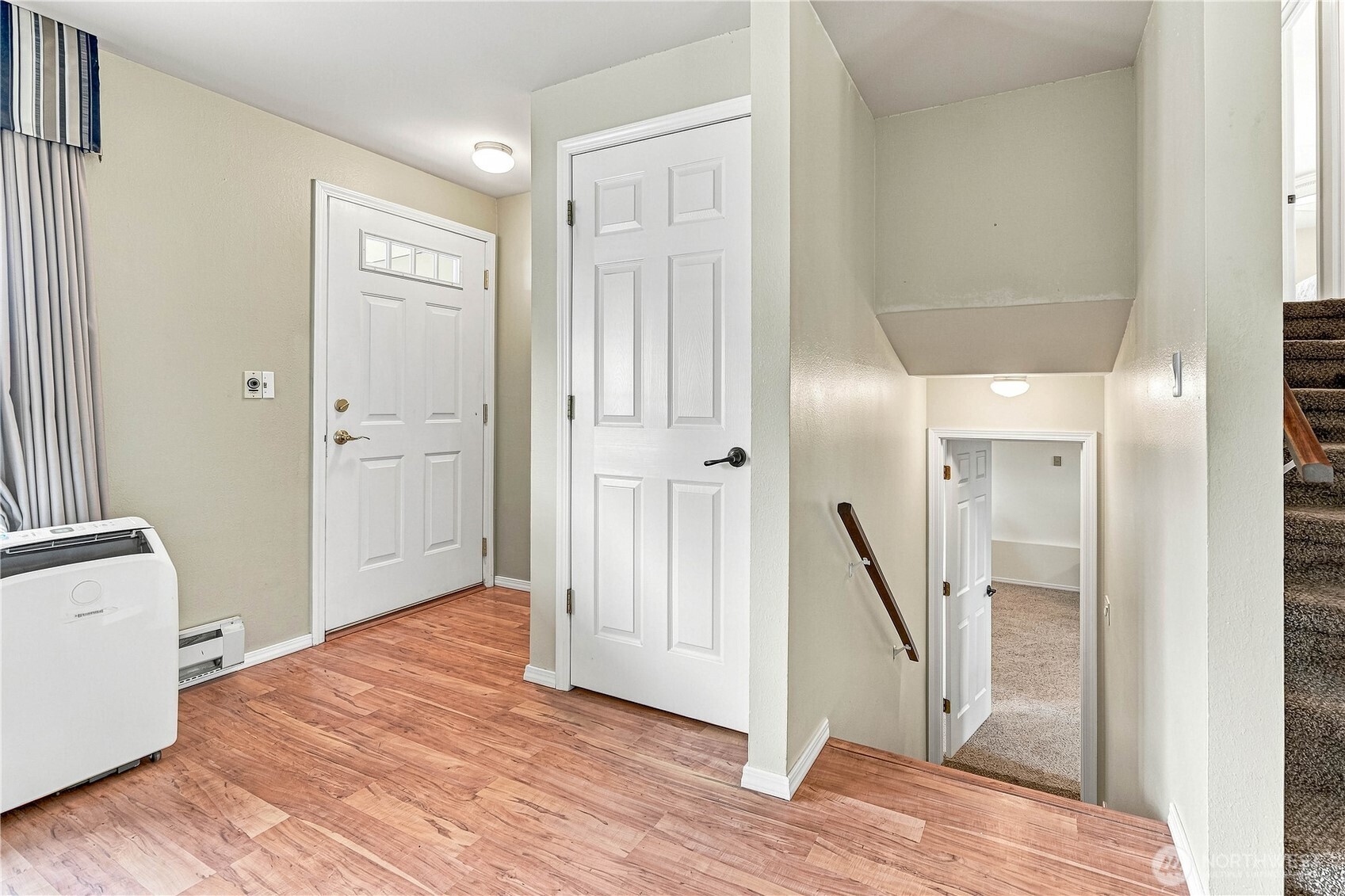 107 Oak Street Property Photo 3