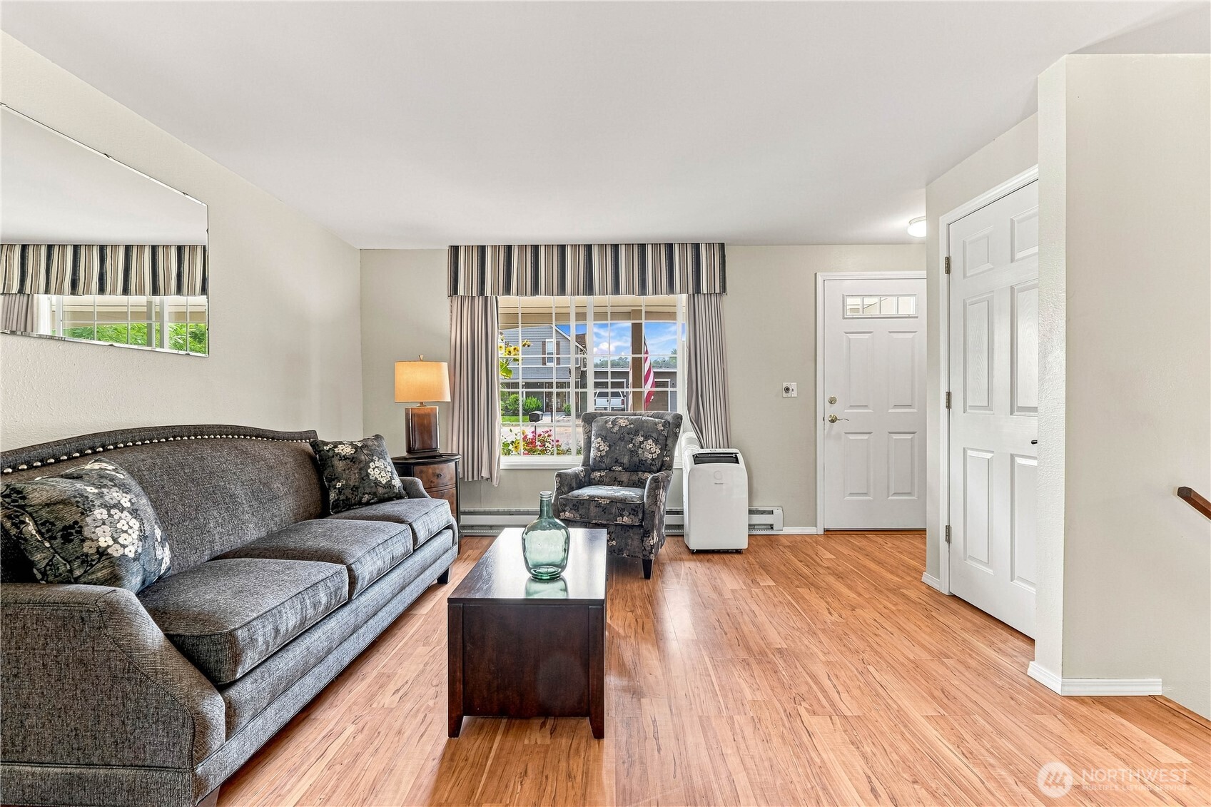 107 Oak Street Property Photo 4
