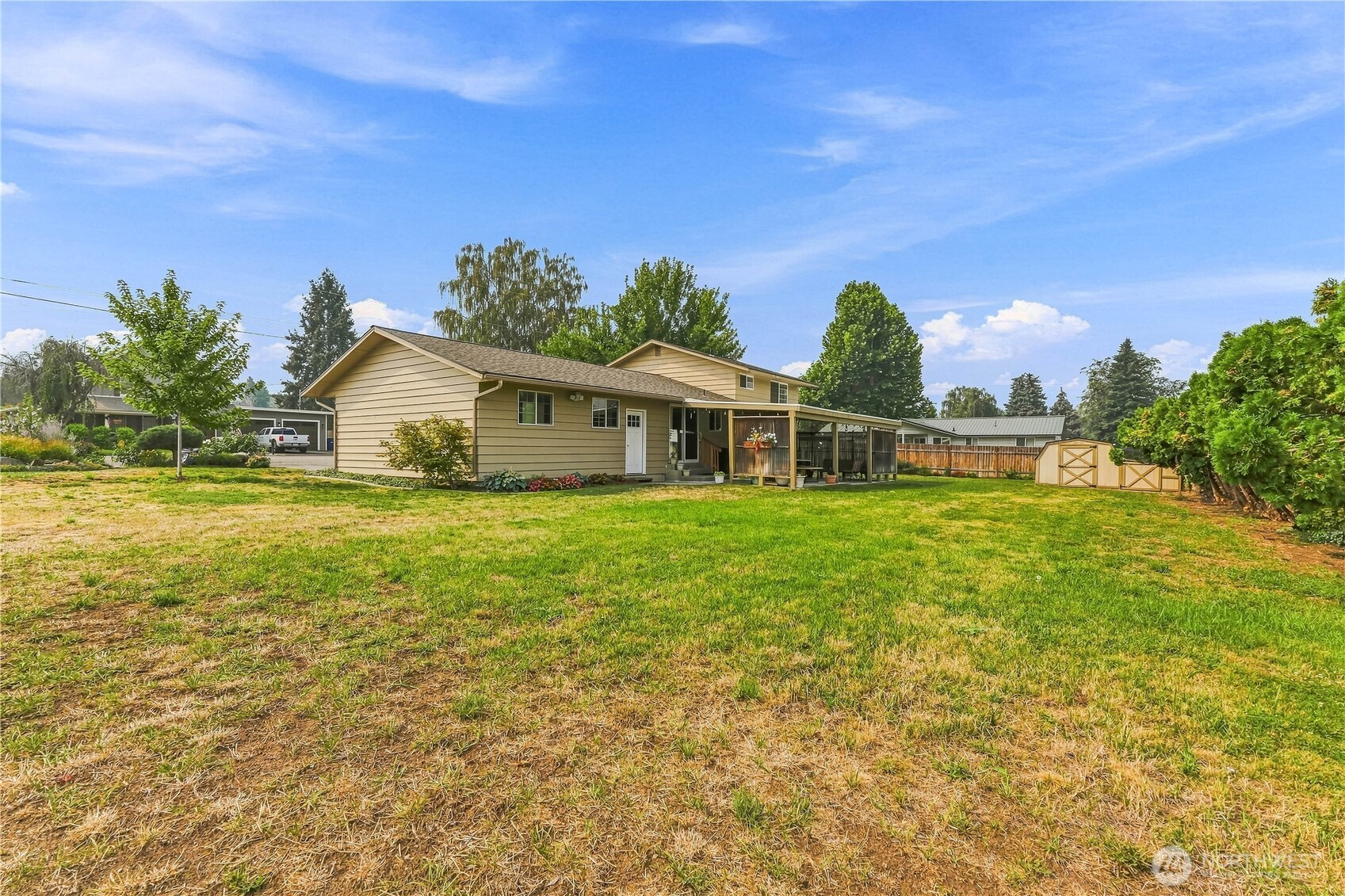 107 Oak Street Property Photo 22