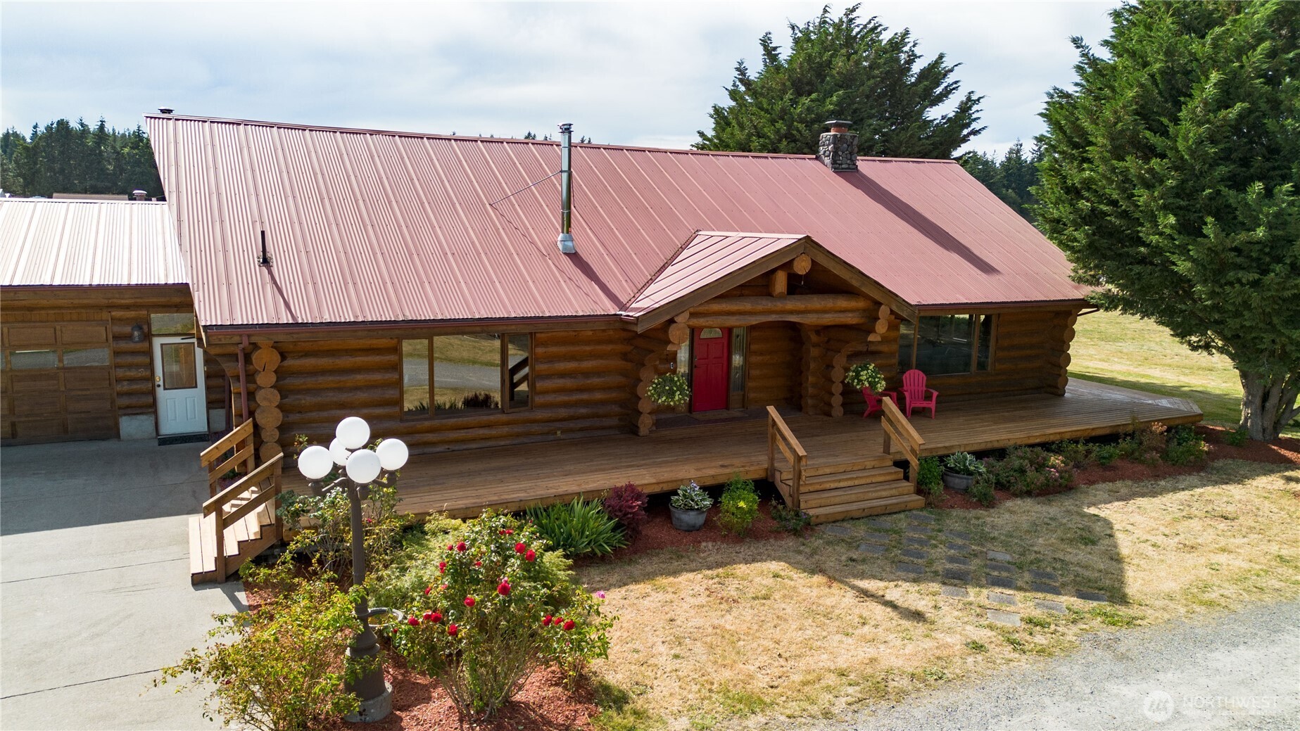 1231 Willeys Lake Rd Property Photo 2