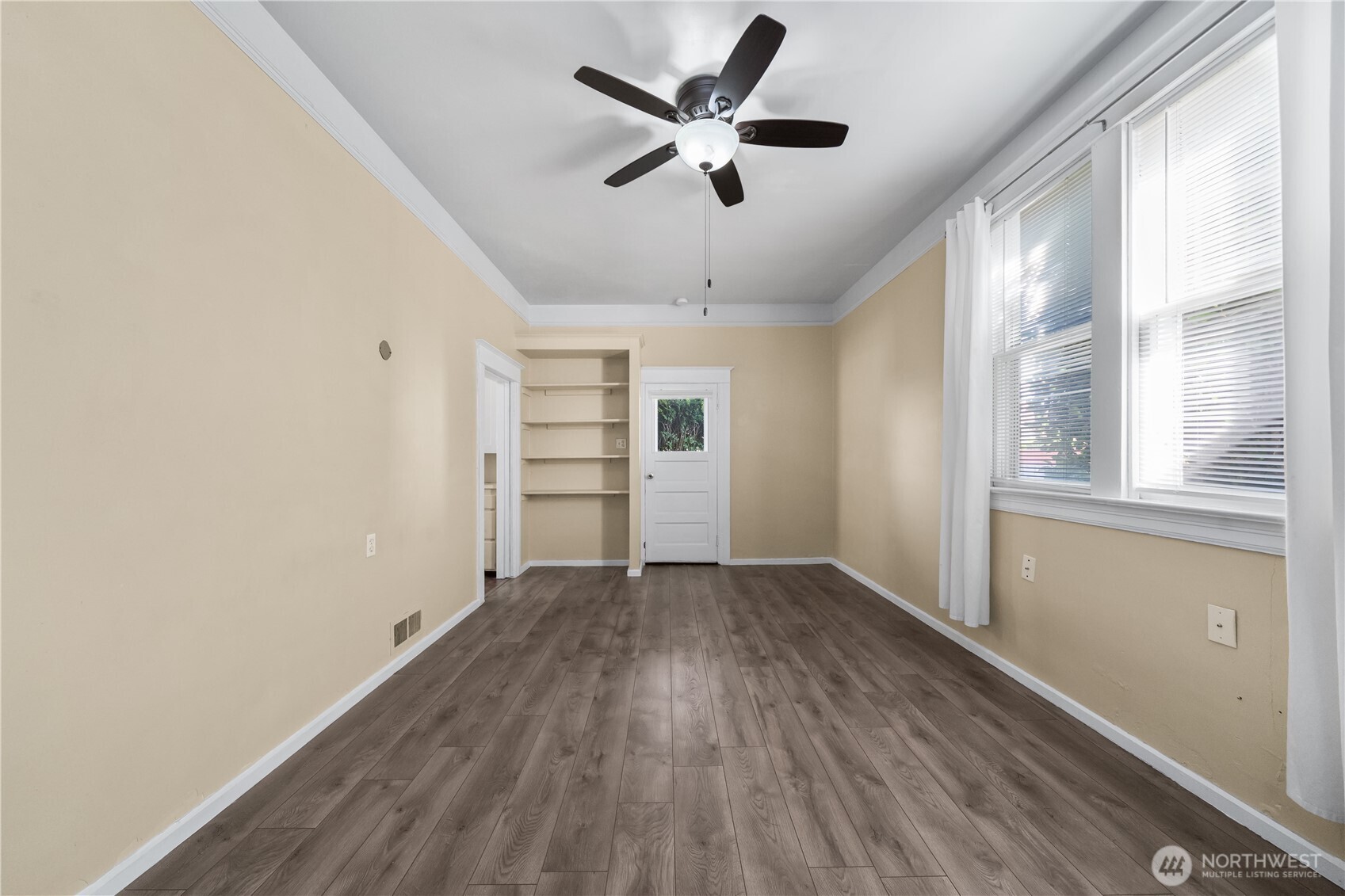 5019 N 46th Street Property Photo 3