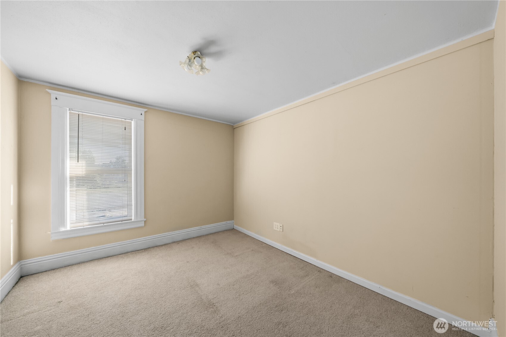5019 N 46th Street Property Photo 28