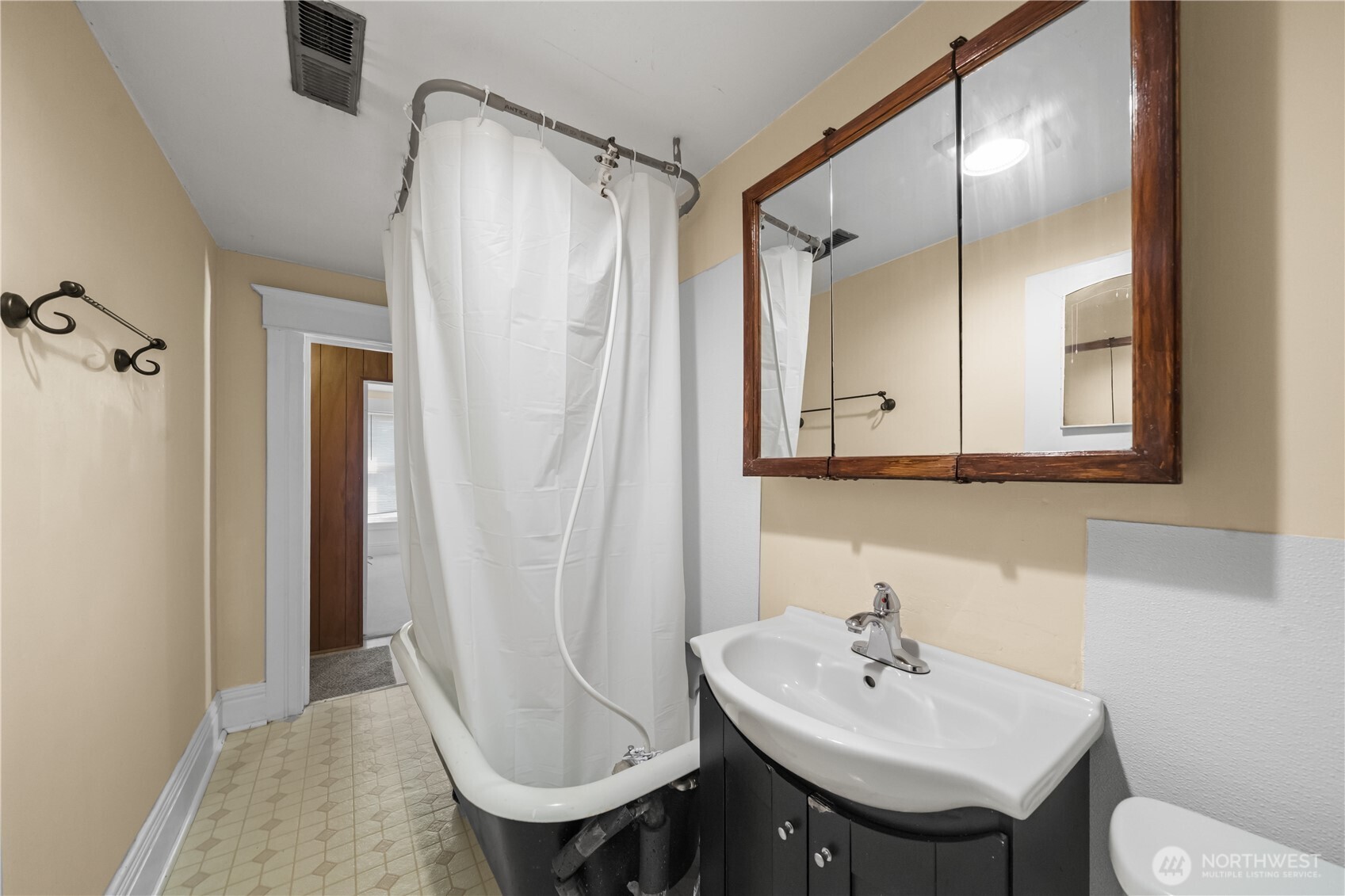5019 N 46th Street Property Photo 29