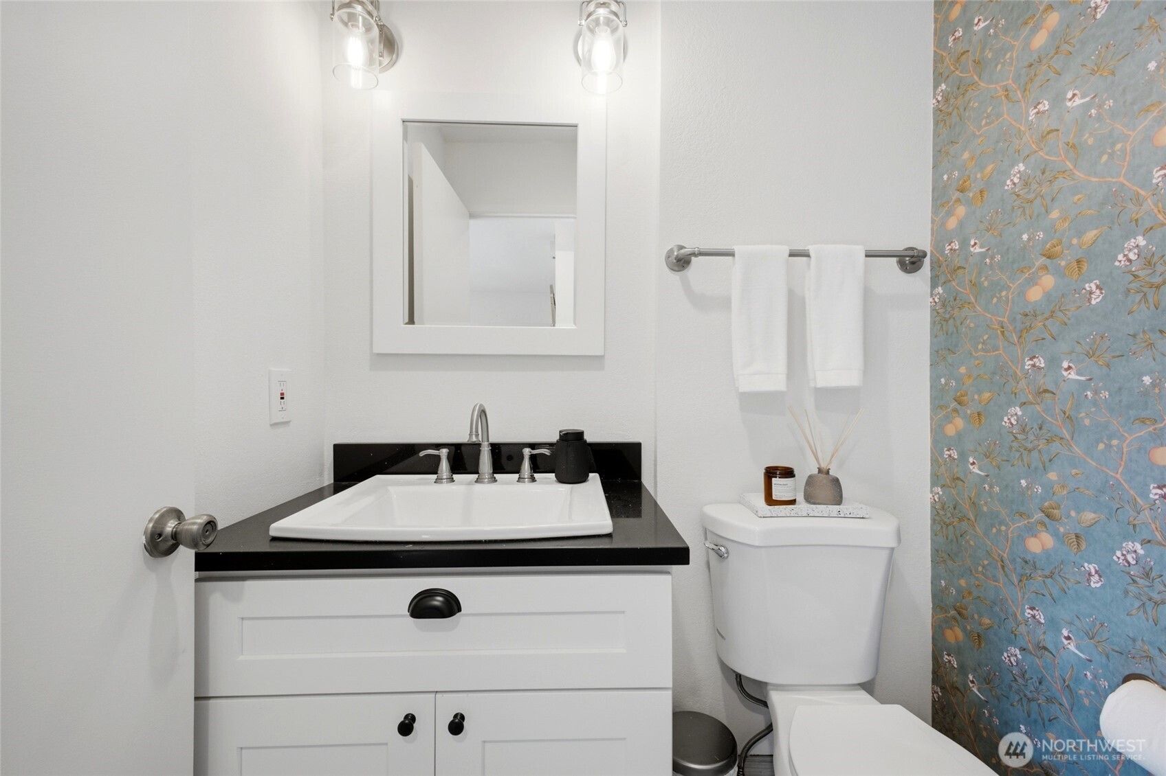 3423 W Government Way 4 Property Photo 12