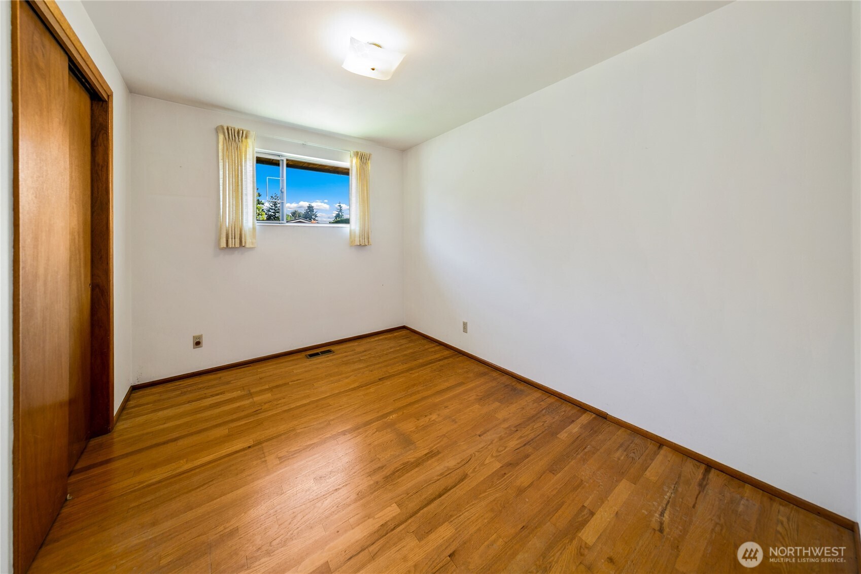 9623 14th Avenue Property Photo 6