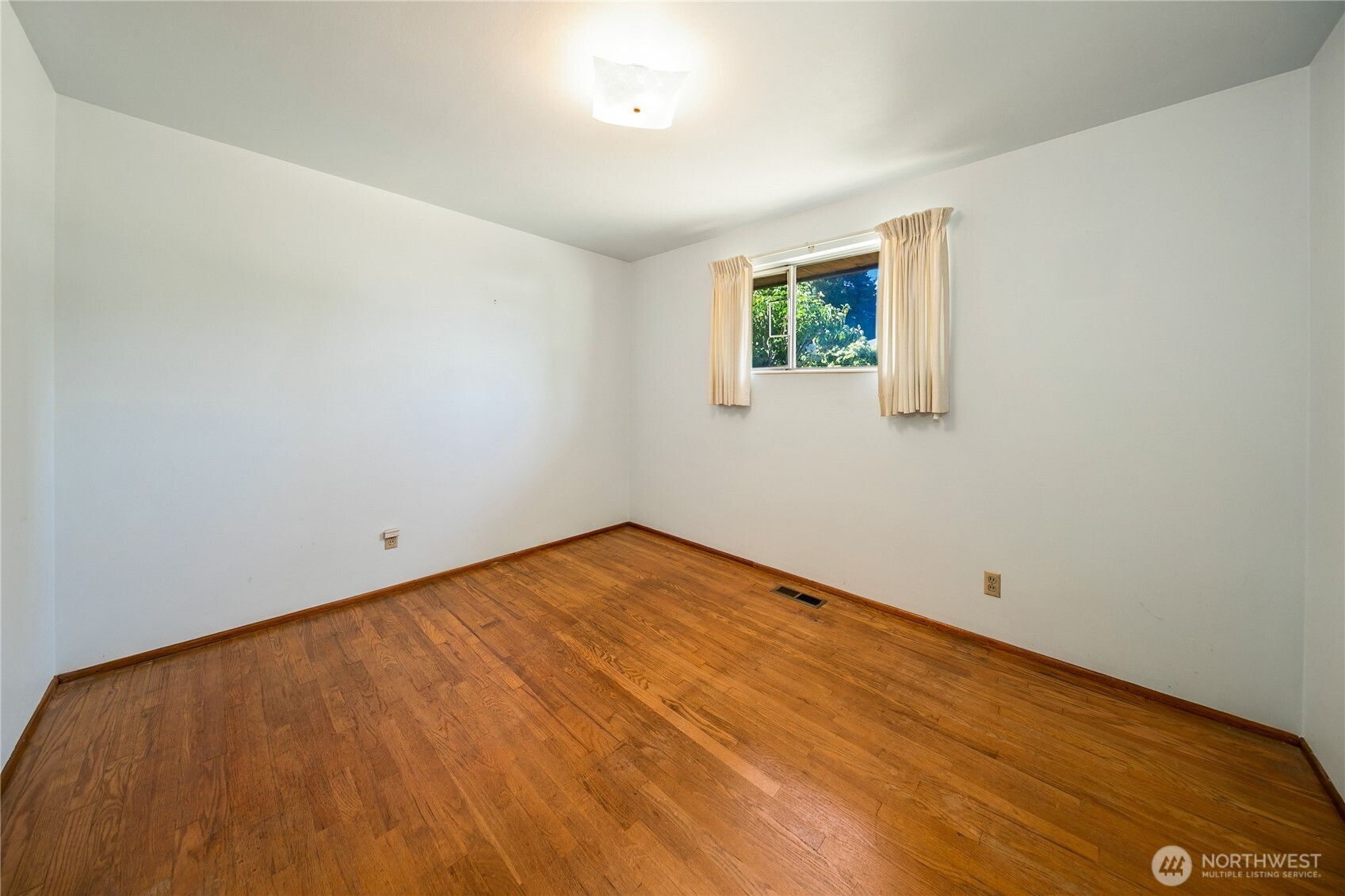 9623 14th Avenue Property Photo 8
