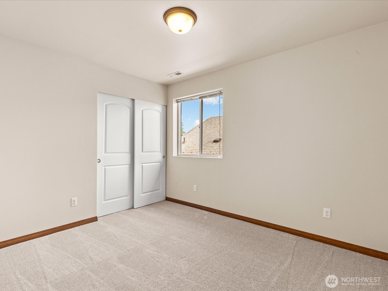 103 162nd Place Property Photo 32