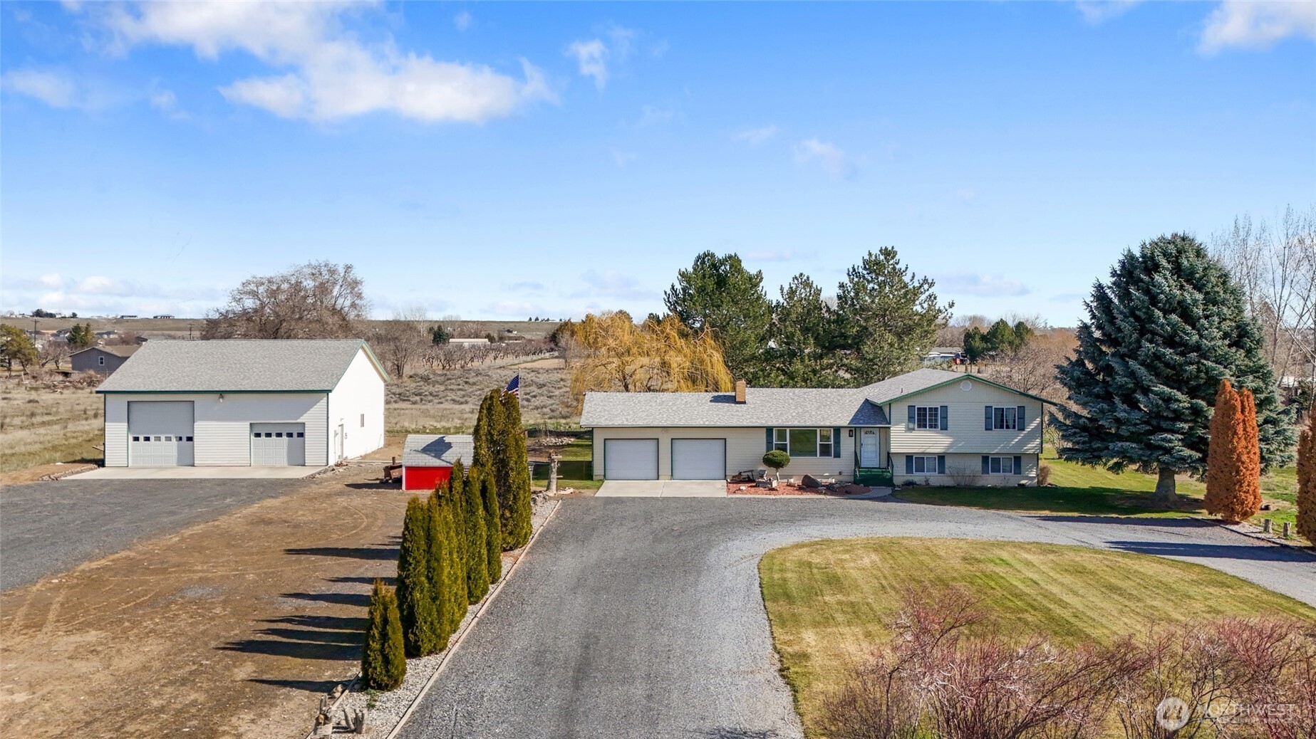 6919 D.5 Road Property Photo 1