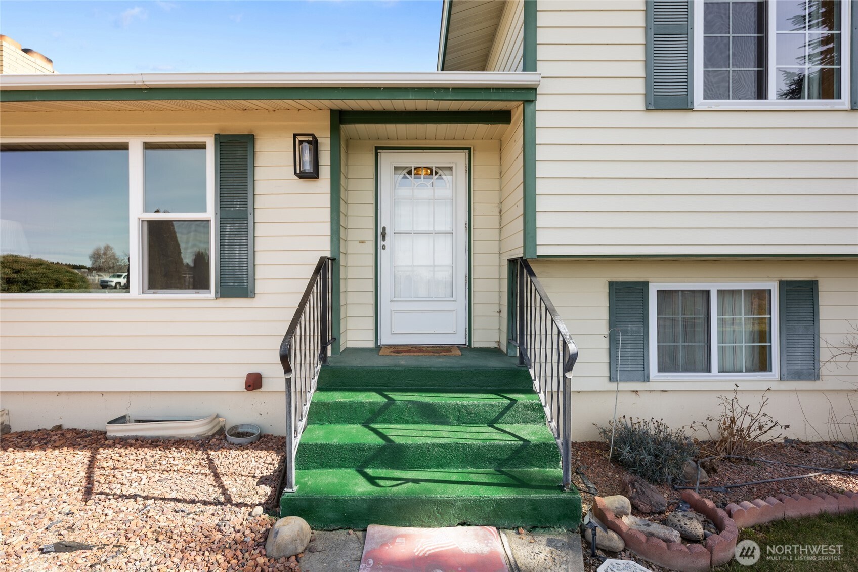 6919 D.5 Road Property Photo 4