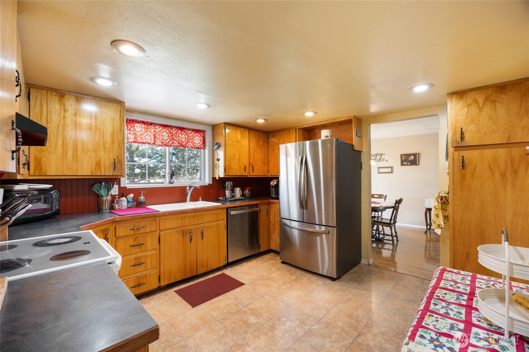 6919 D.5 Road Property Photo 12