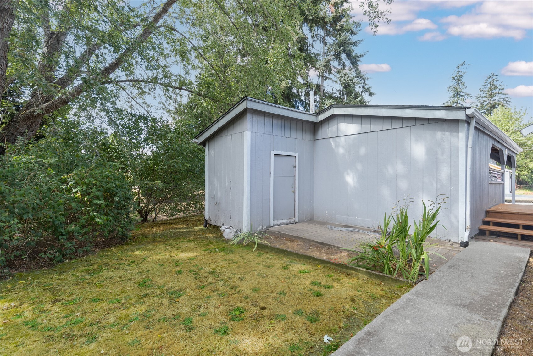 820 96th Street Property Photo 28