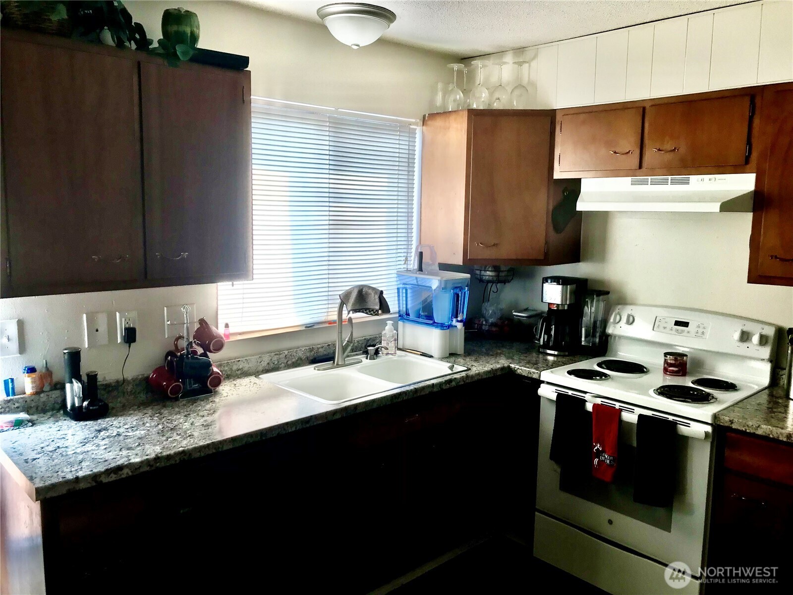 1321 Ashland Avenue Property Photo 8
