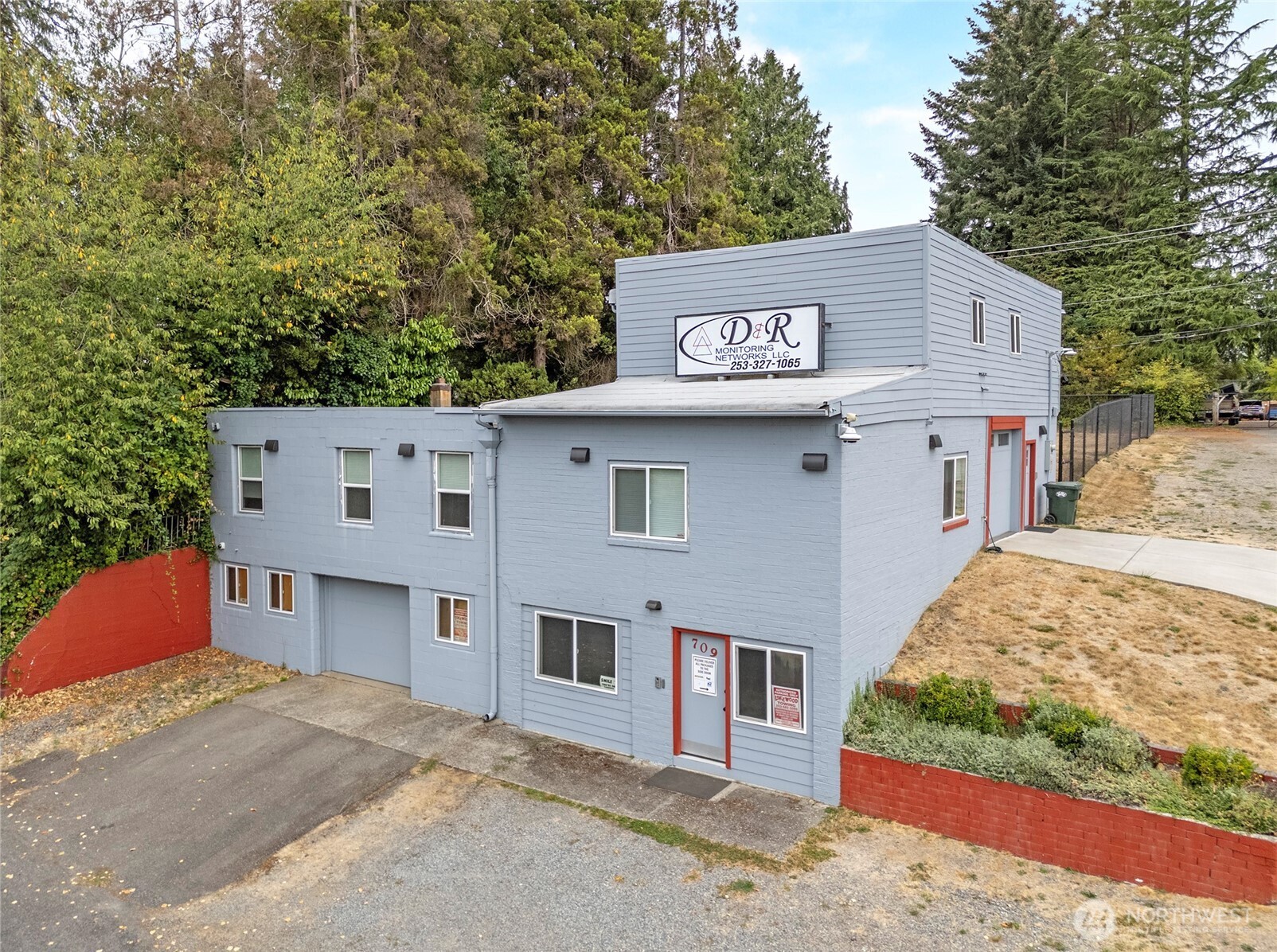 709 106th Street Property Photo 1